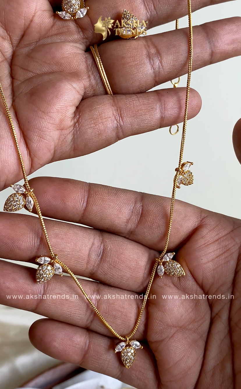 Premium leafy diamond necklace Aksha Trends