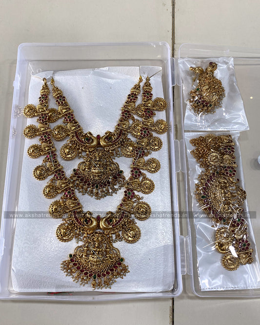 Kemp bridal combo with pearls Aksha Trends