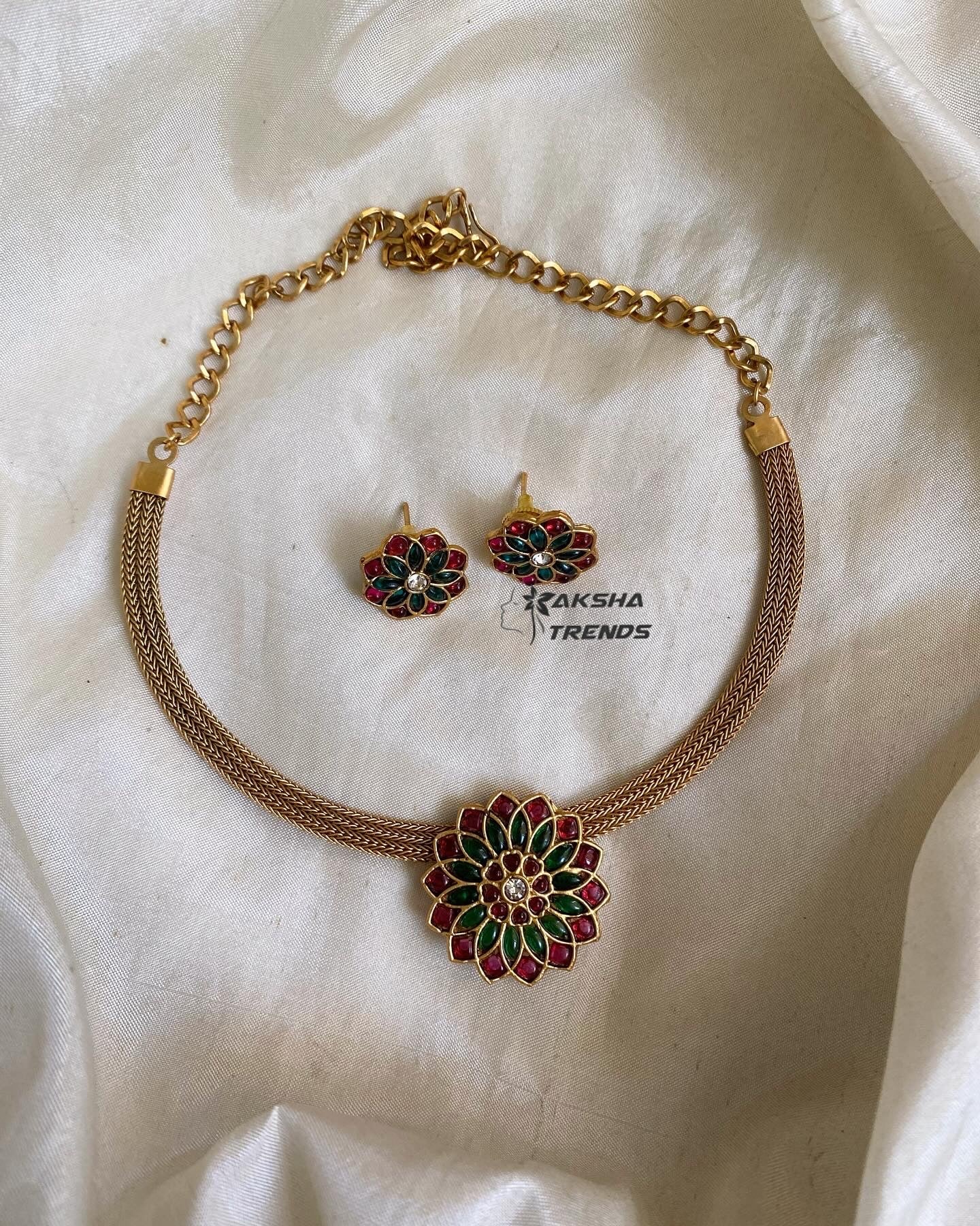 Flora Attigai Aksha Trends