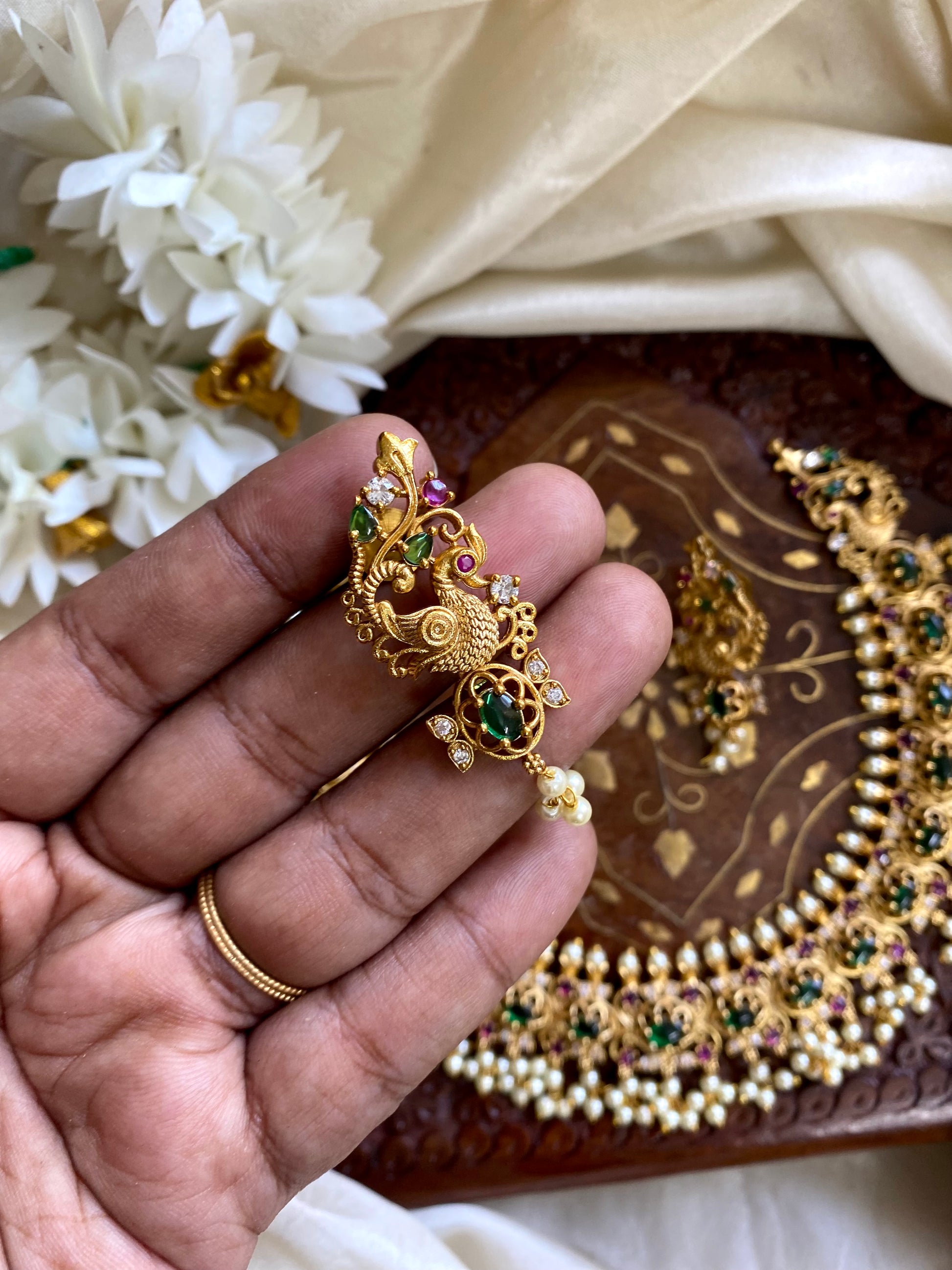 Royal Emerald Guttapusulu Aksha Trends