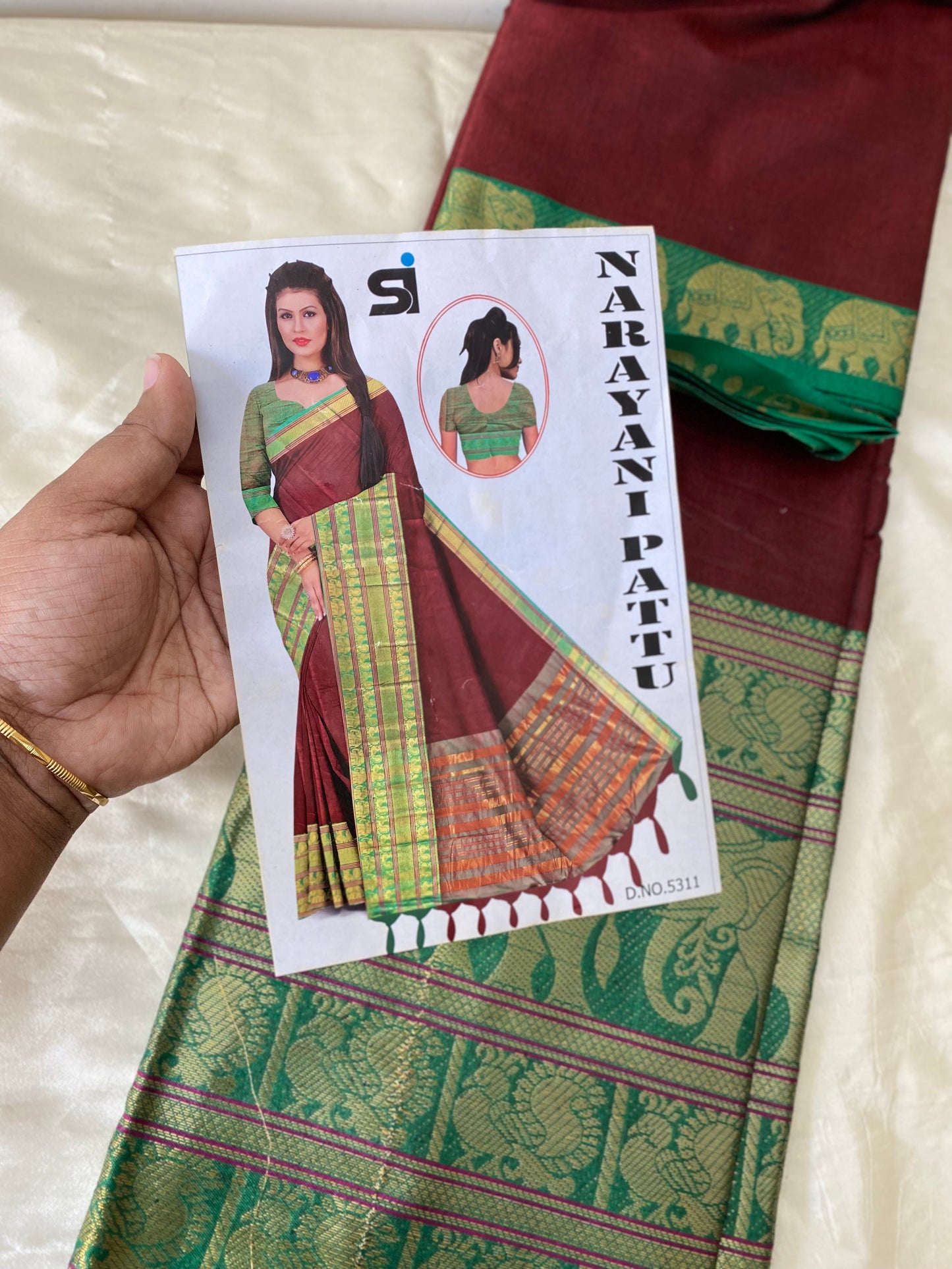 Narayani Pattu Saree Aksha Trends