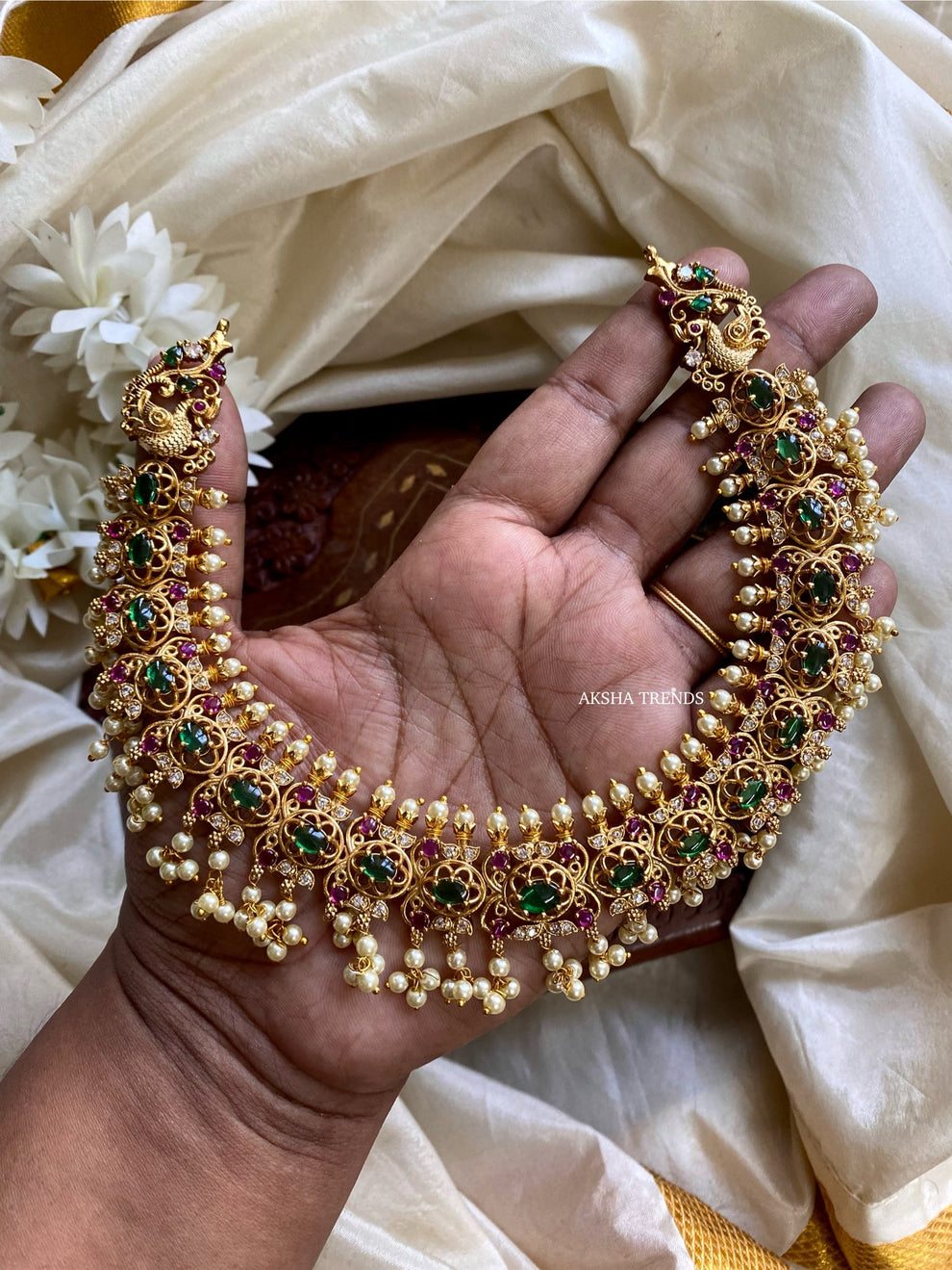 Royal Emerald Guttapusulu Aksha Trends 