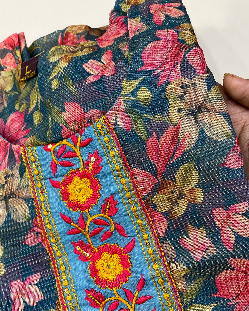 Tissue Silk Kurti (L) Aksha Trends 