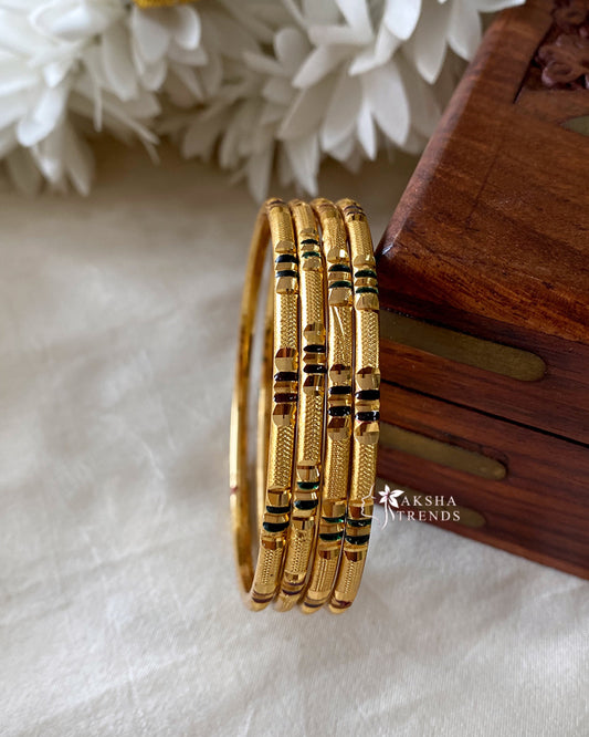 Enamel bangles (4pc) Aksha Trends