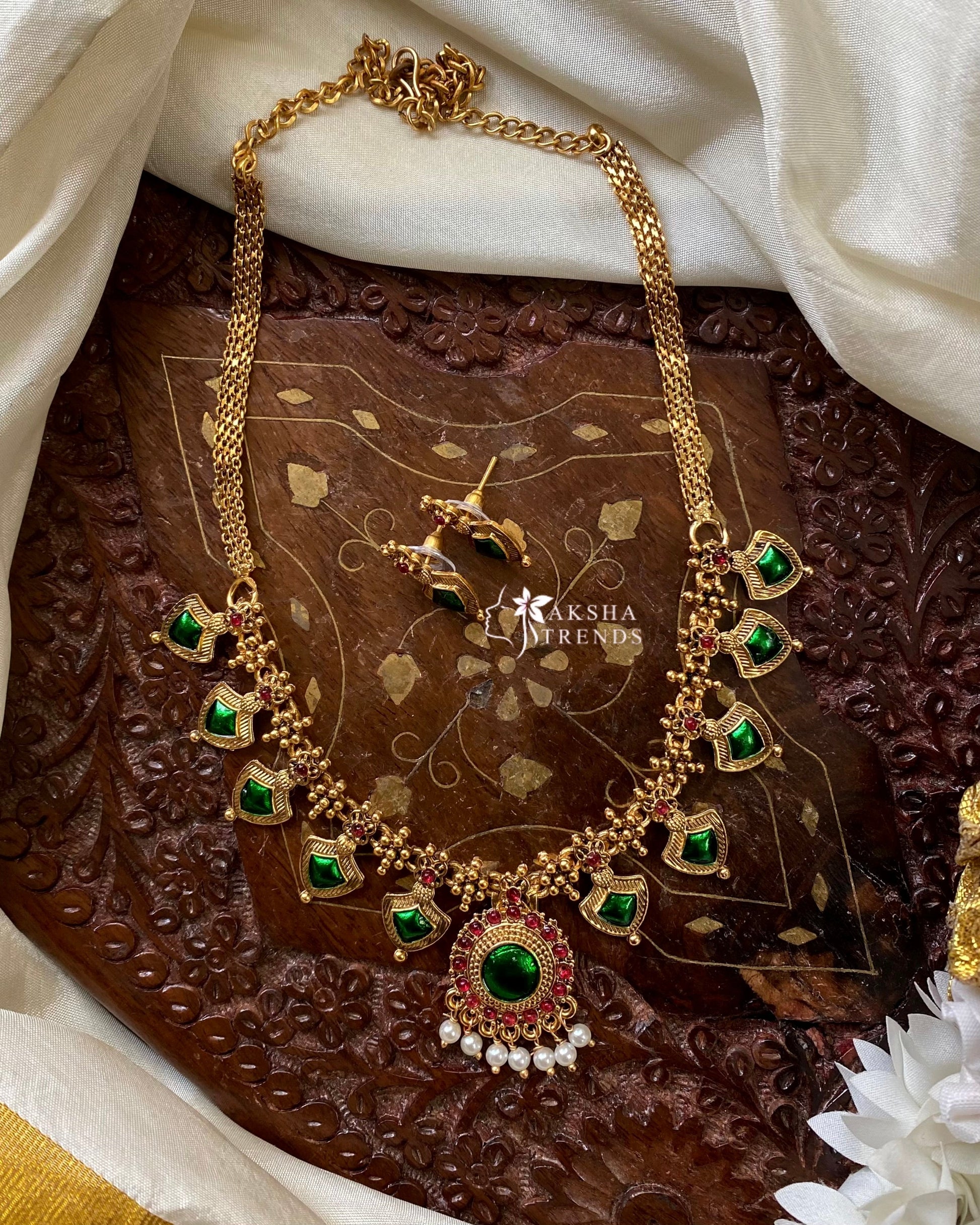 Palakka Necklace with pearl Aksha Trends