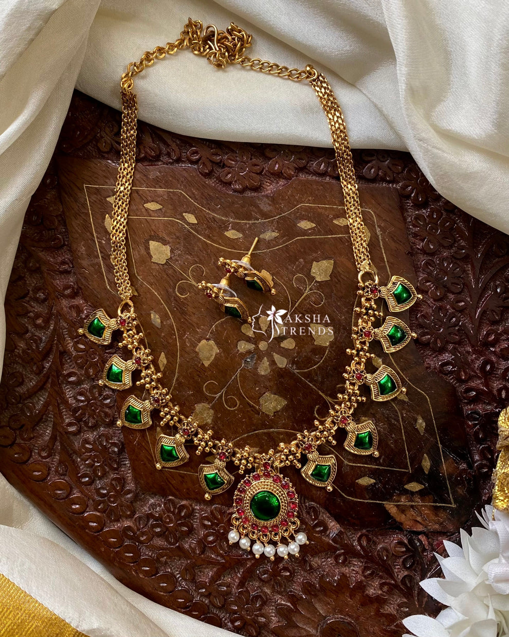 Palakka Necklace with pearl Aksha Trends 