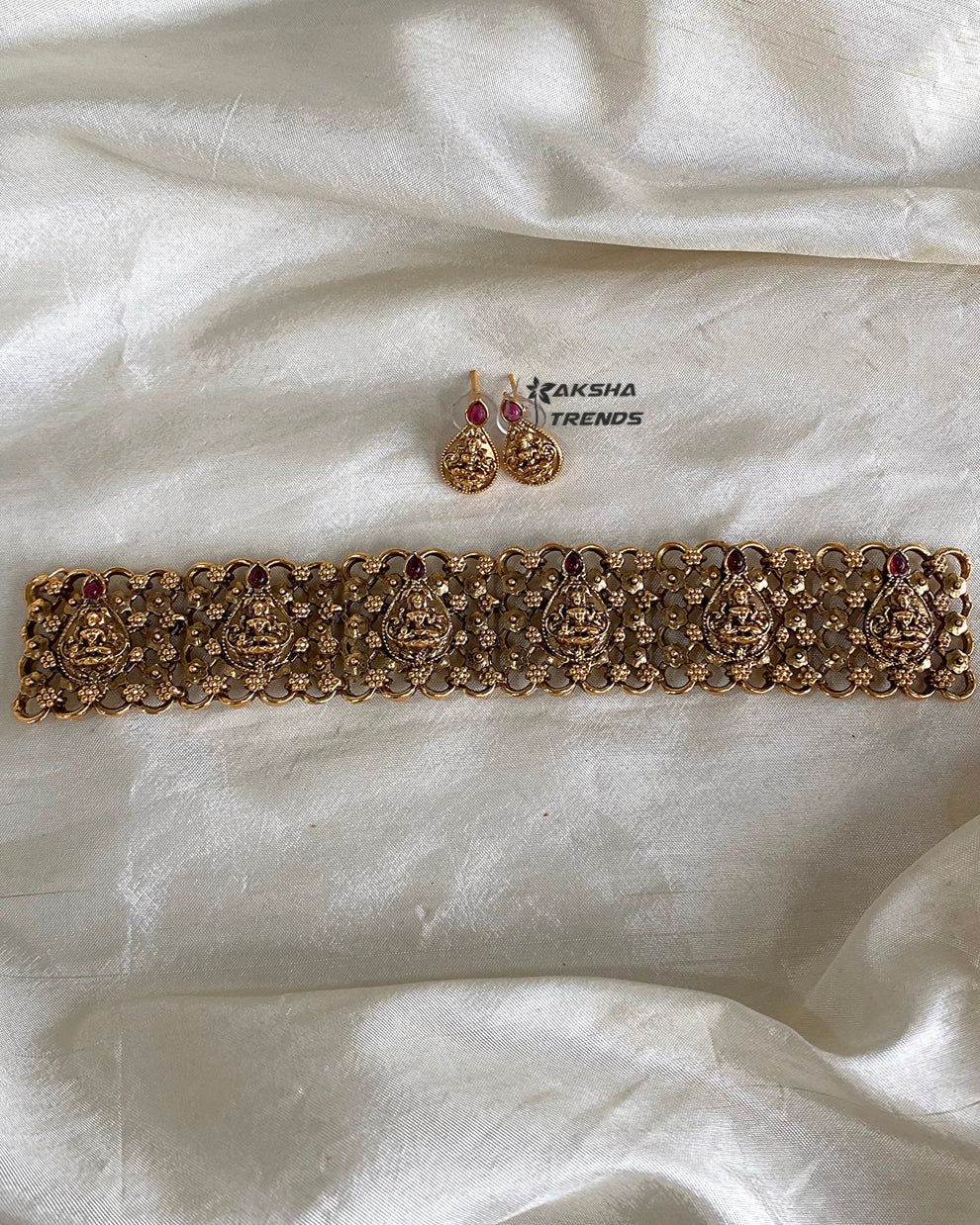 Antique lakshmi hineck choker Aksha Trends 