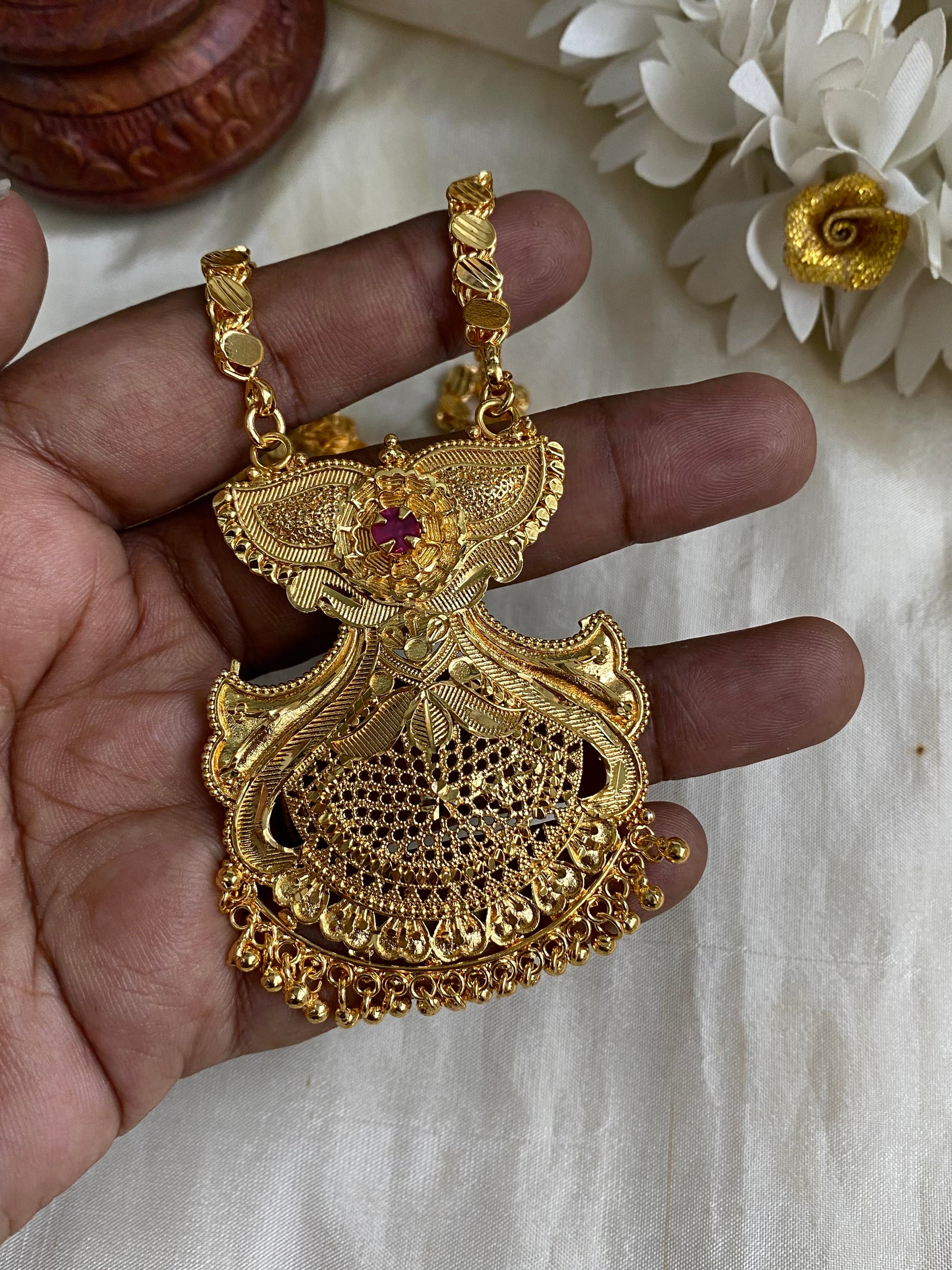 Floral Dollar chain Aksha Trends