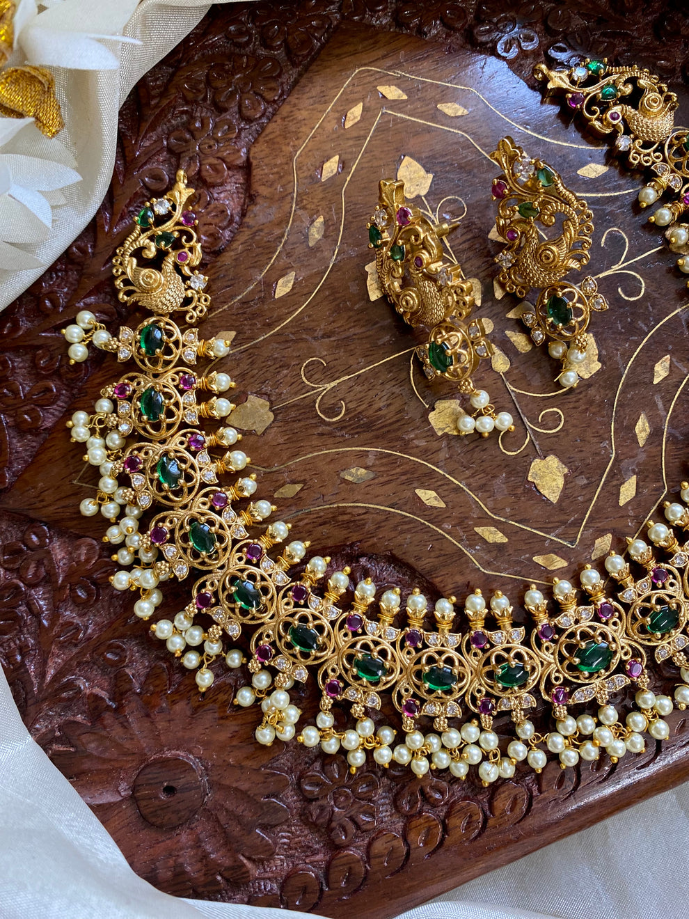 Royal Emerald Guttapusulu Aksha Trends 
