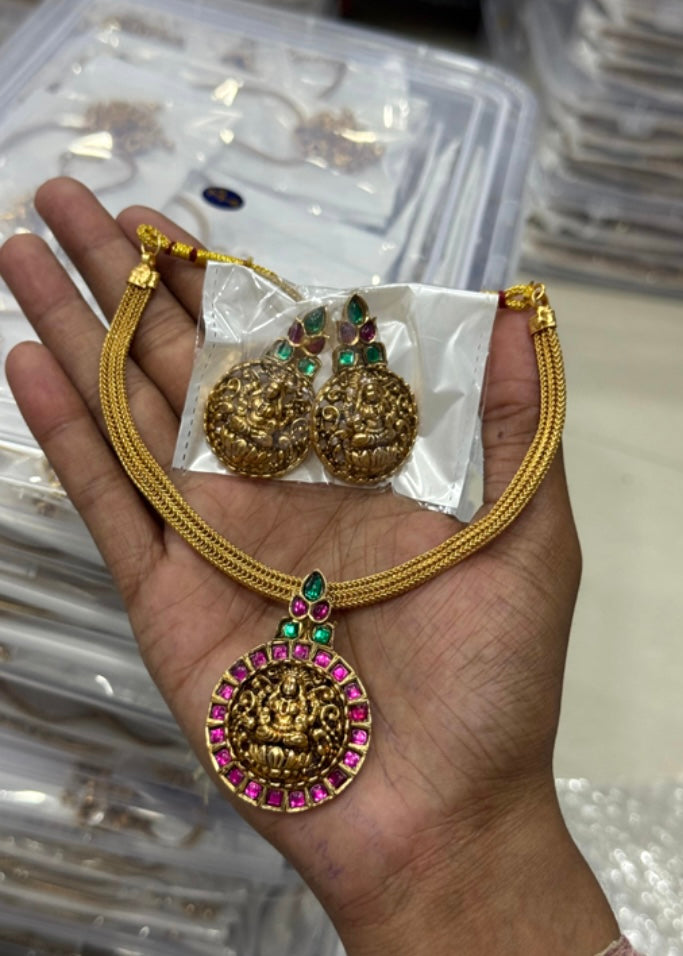 Kemp lakshmi Attigai Aksha Trends
