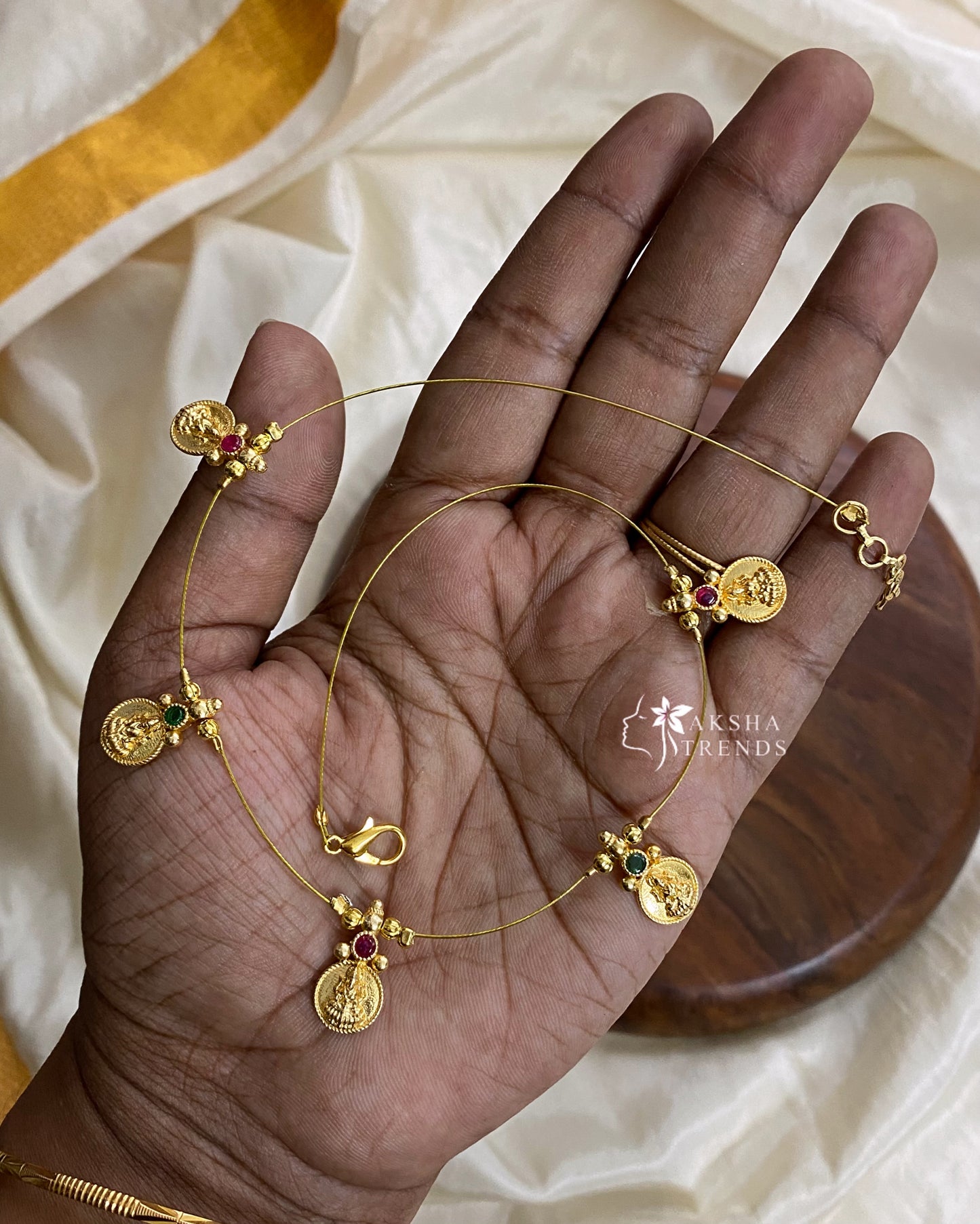 Invisible Necklace -kasumalai Aksha Trends
