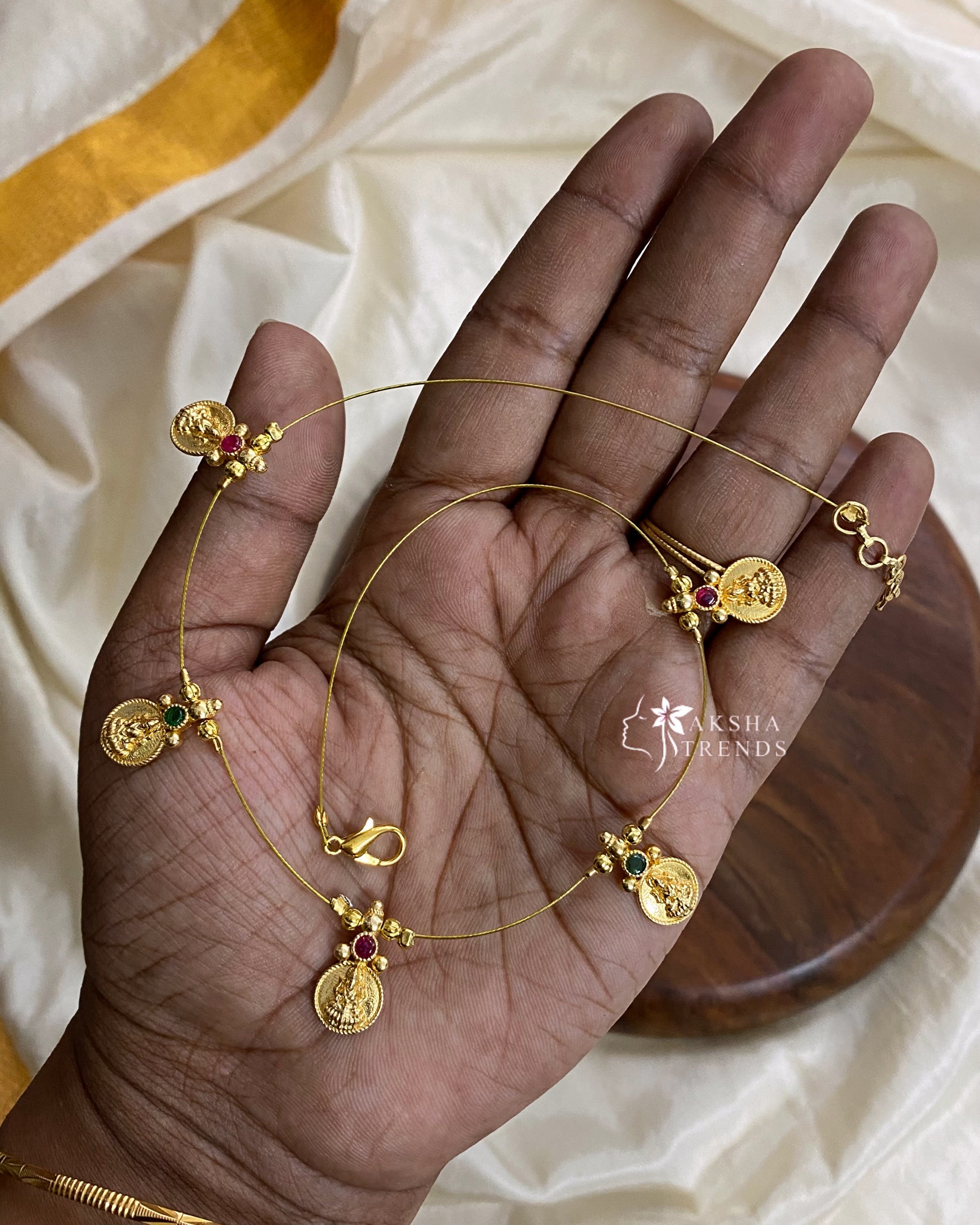 Invisible Necklace -kasumalai Aksha Trends