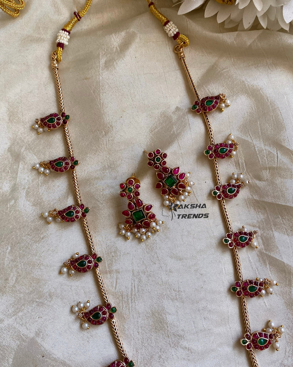 Antique kemp haram Aksha Trends 