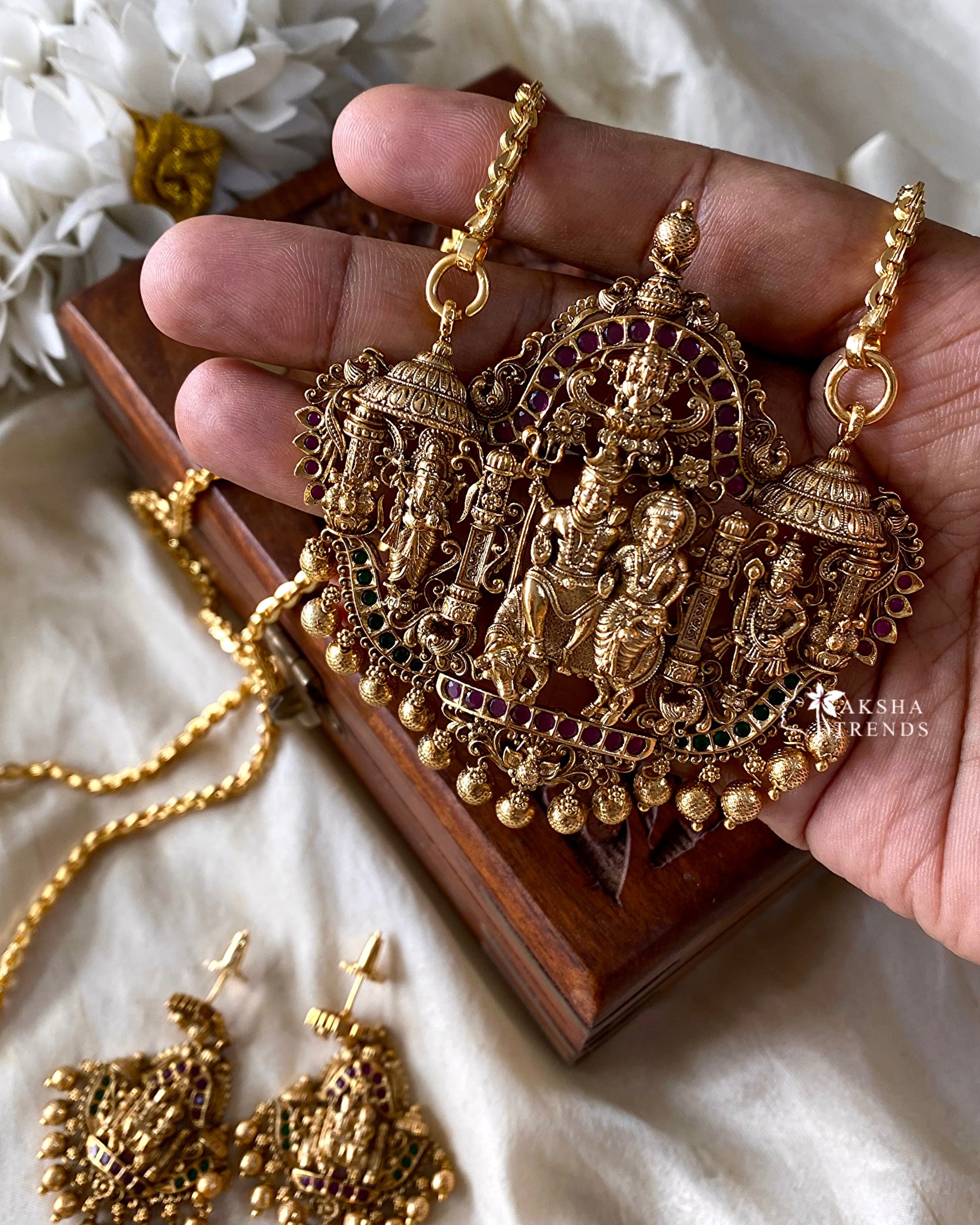 Nagas Temple Dollar chain Aksha Trends