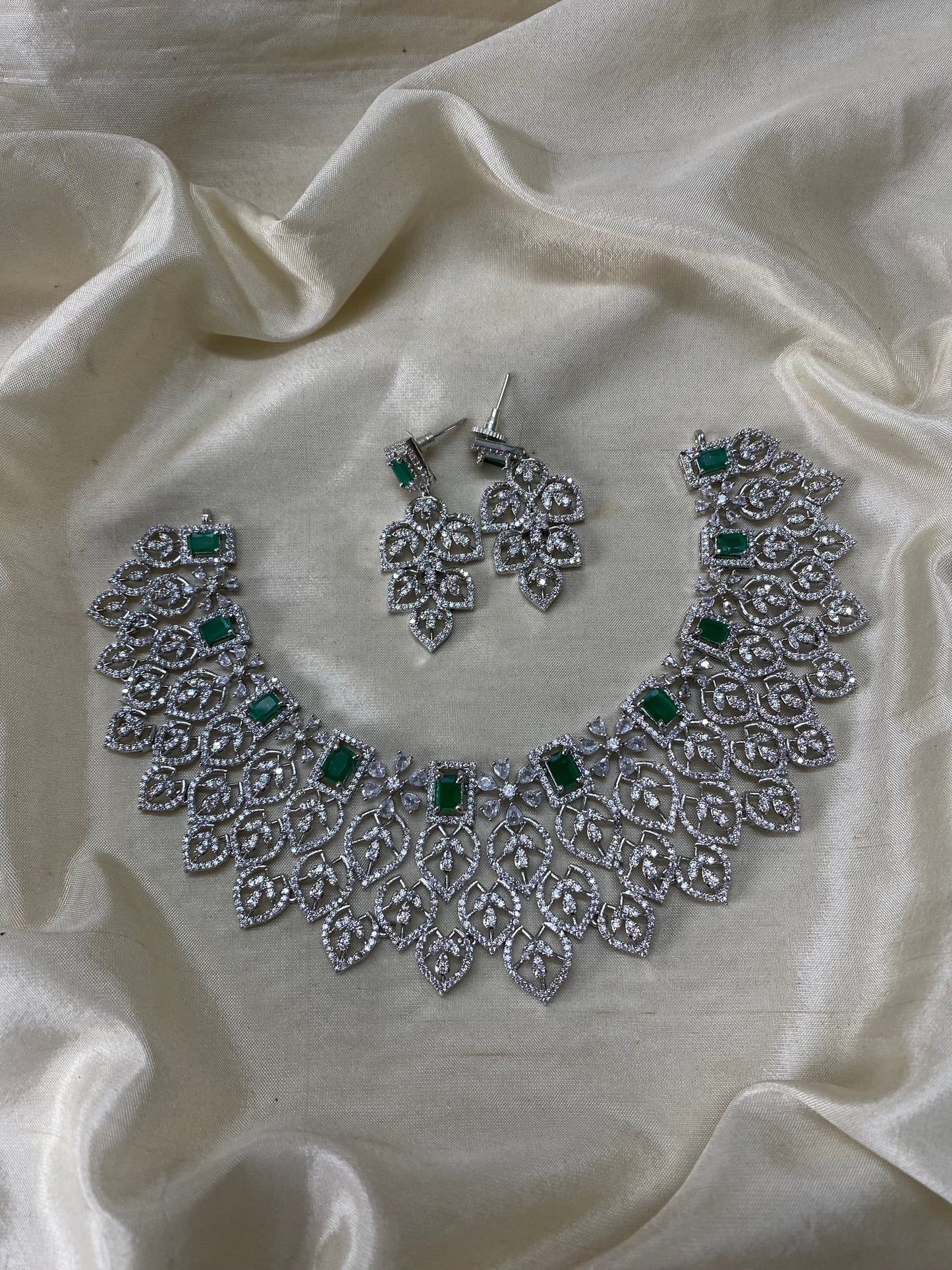 Silver floral diamond necklace -Green Aksha Trends