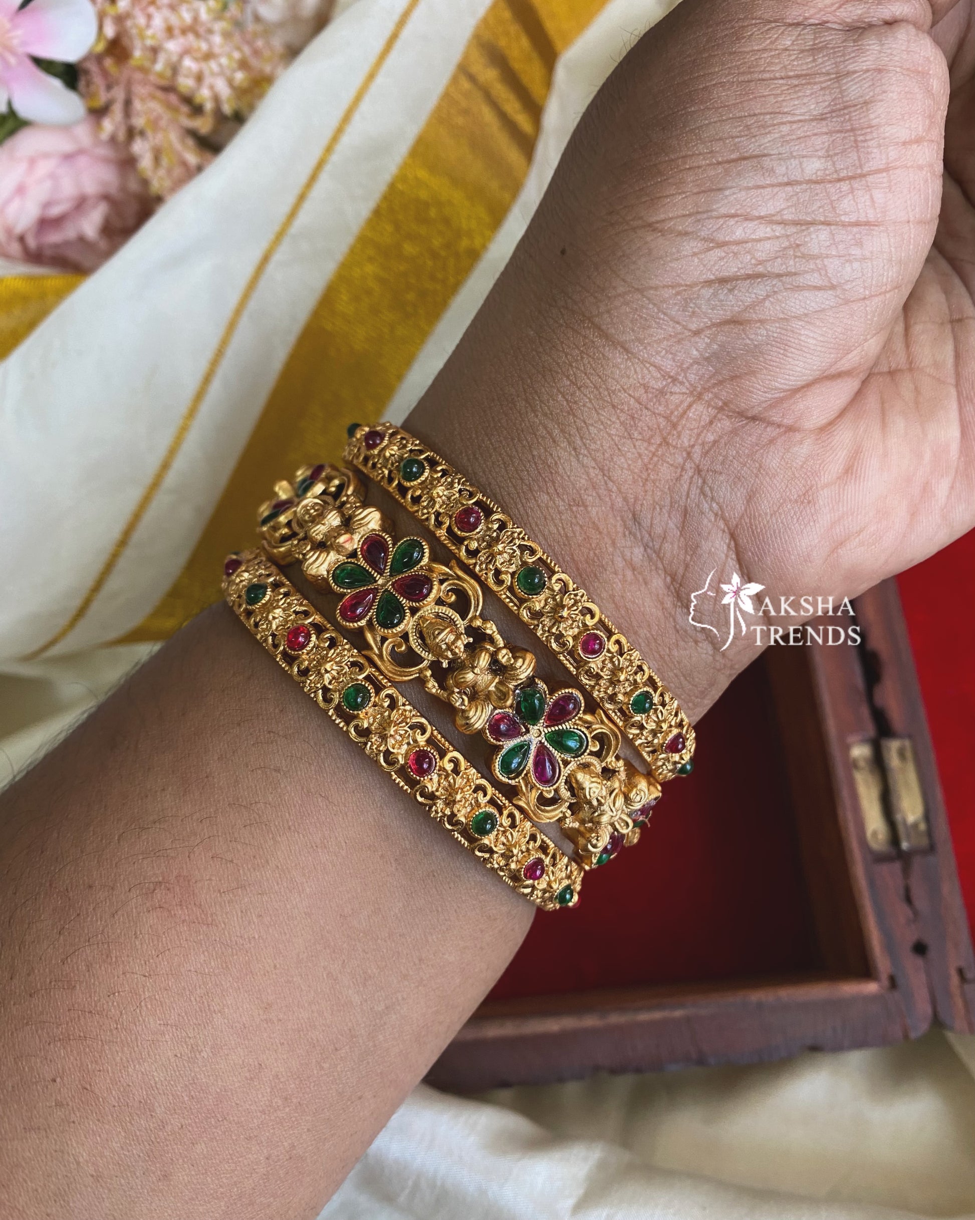 Lakshmi stone Bangles (6pc) Aksha Trends