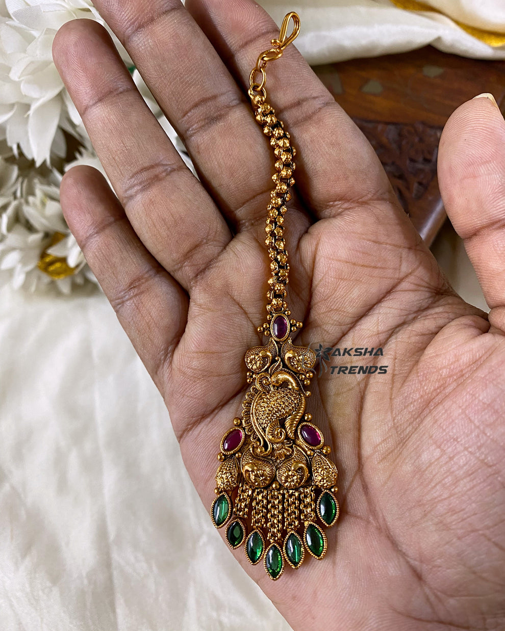 Premium gold tikka Aksha Trends 