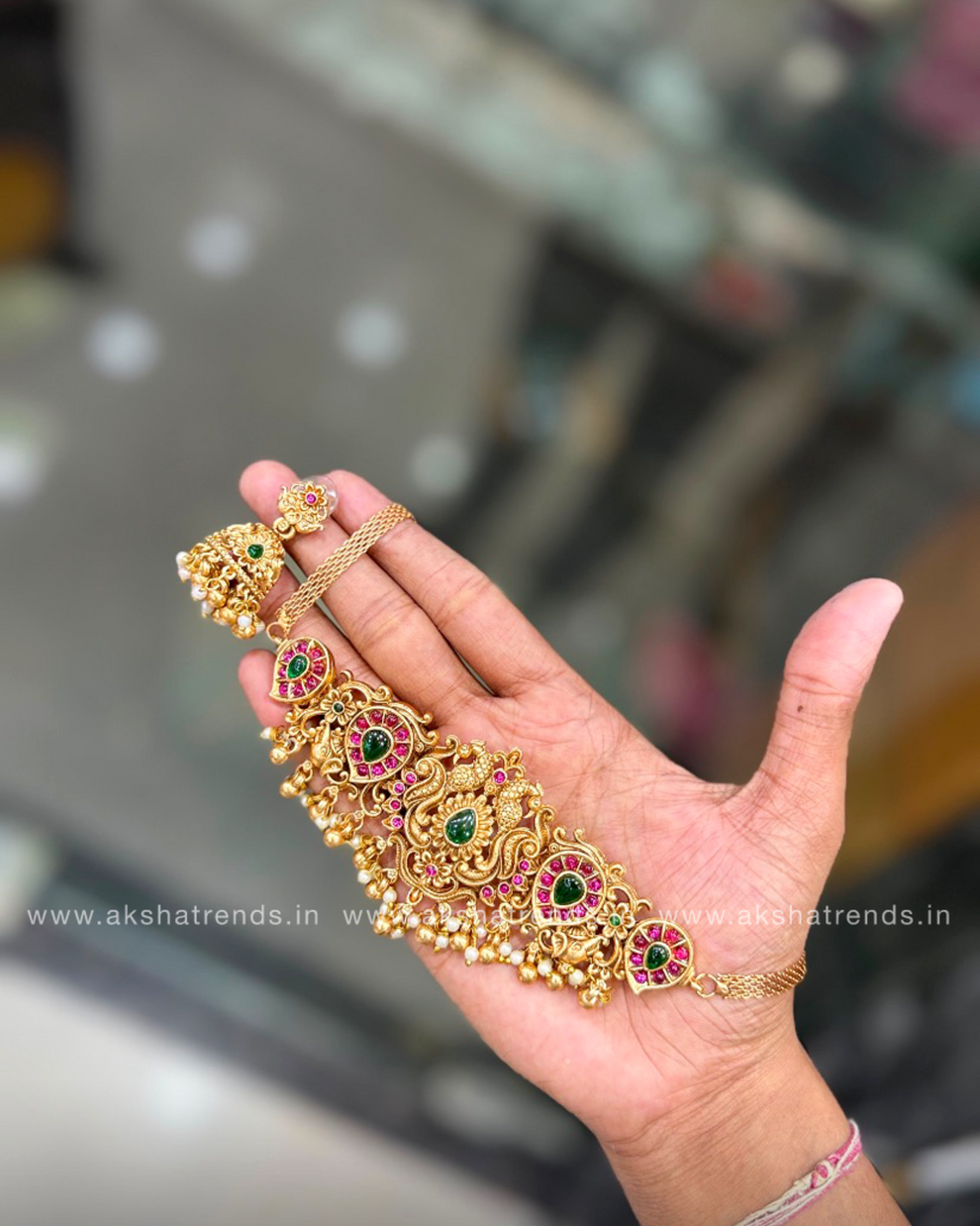Antique floral kemp choker Aksha Trends 