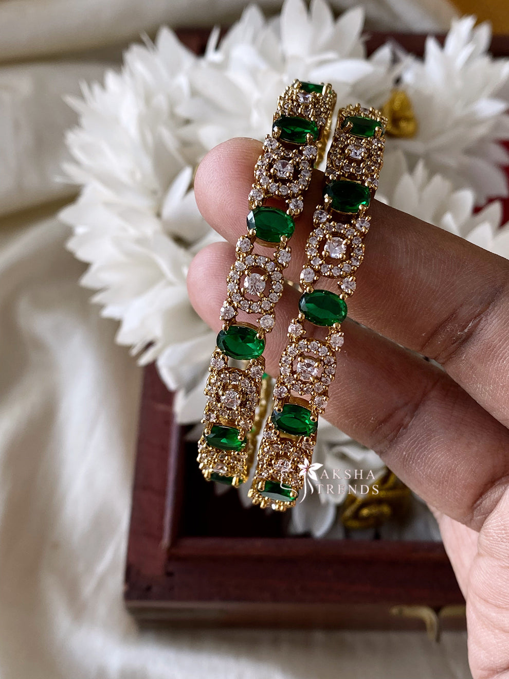 Premium AD bangles -Green (2pc) Aksha Trends 