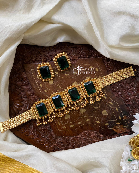 Emerald bridal choker Aksha Trends