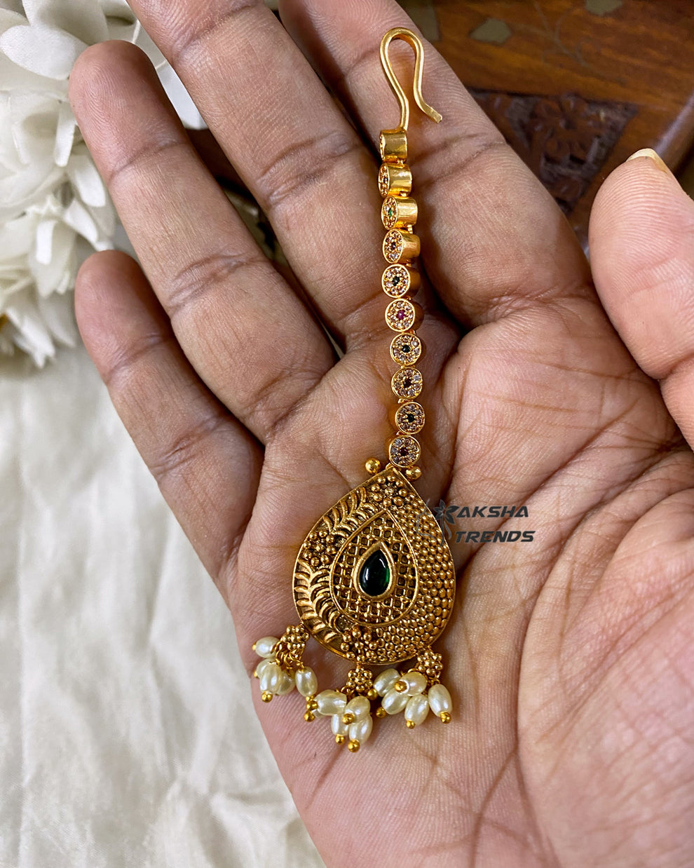 Premium gold tikka Aksha Trends 