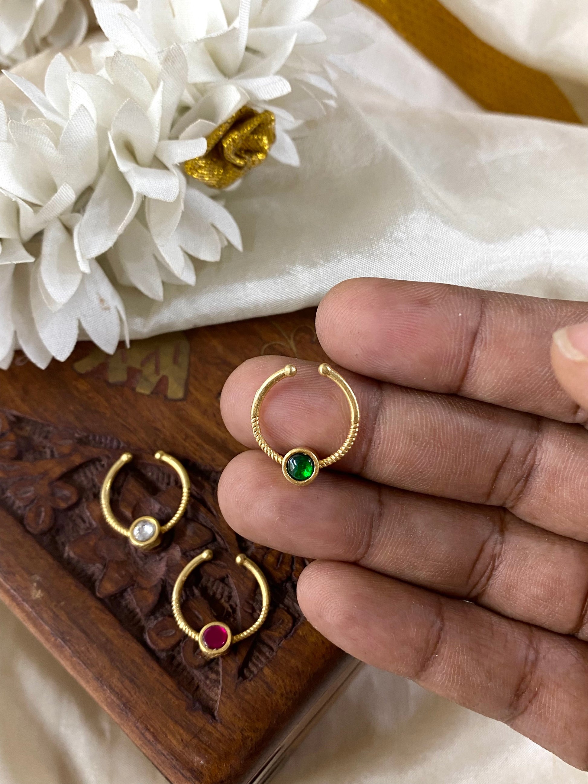 Premium kemp Nose pin Aksha Trends