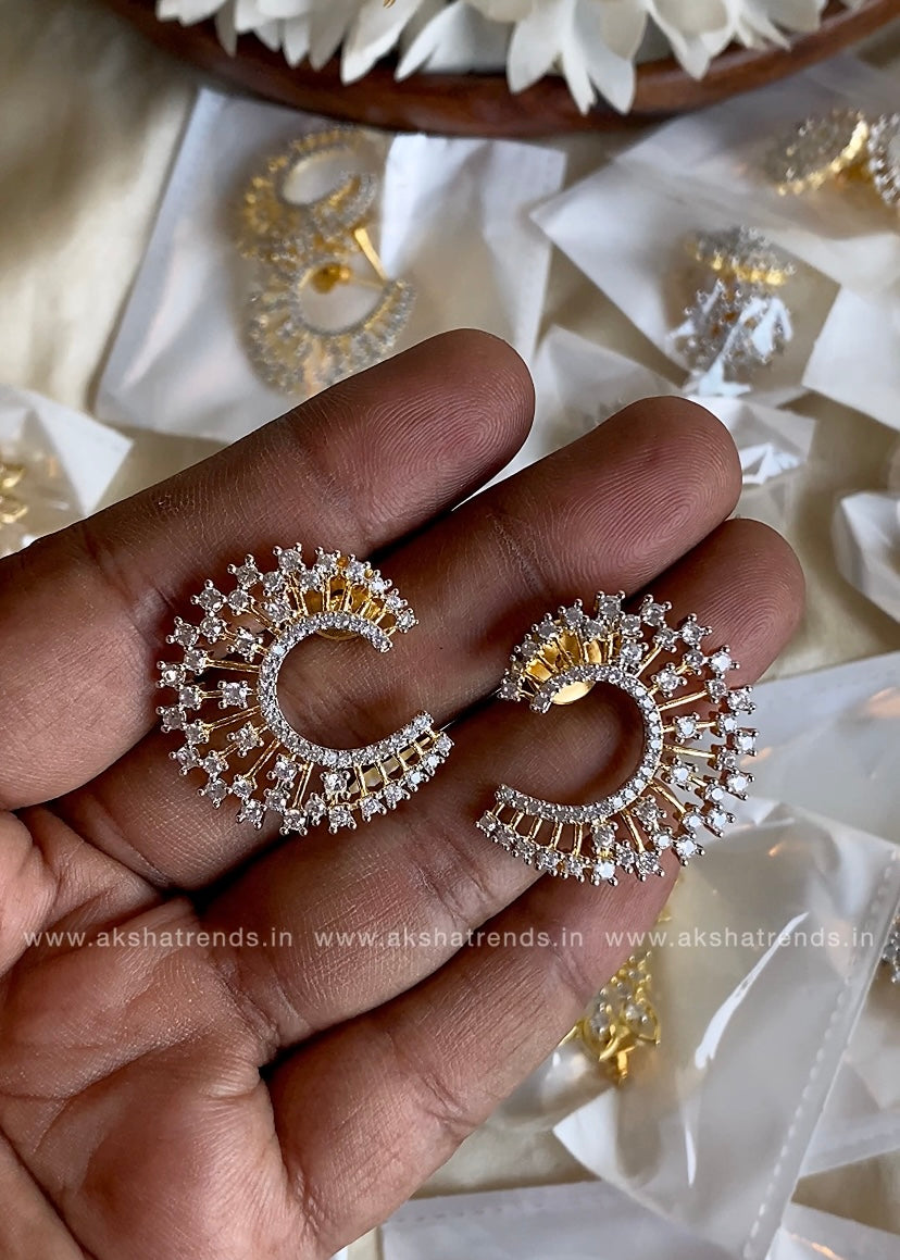 RIYA -Premium diamond stud Aksha Trends