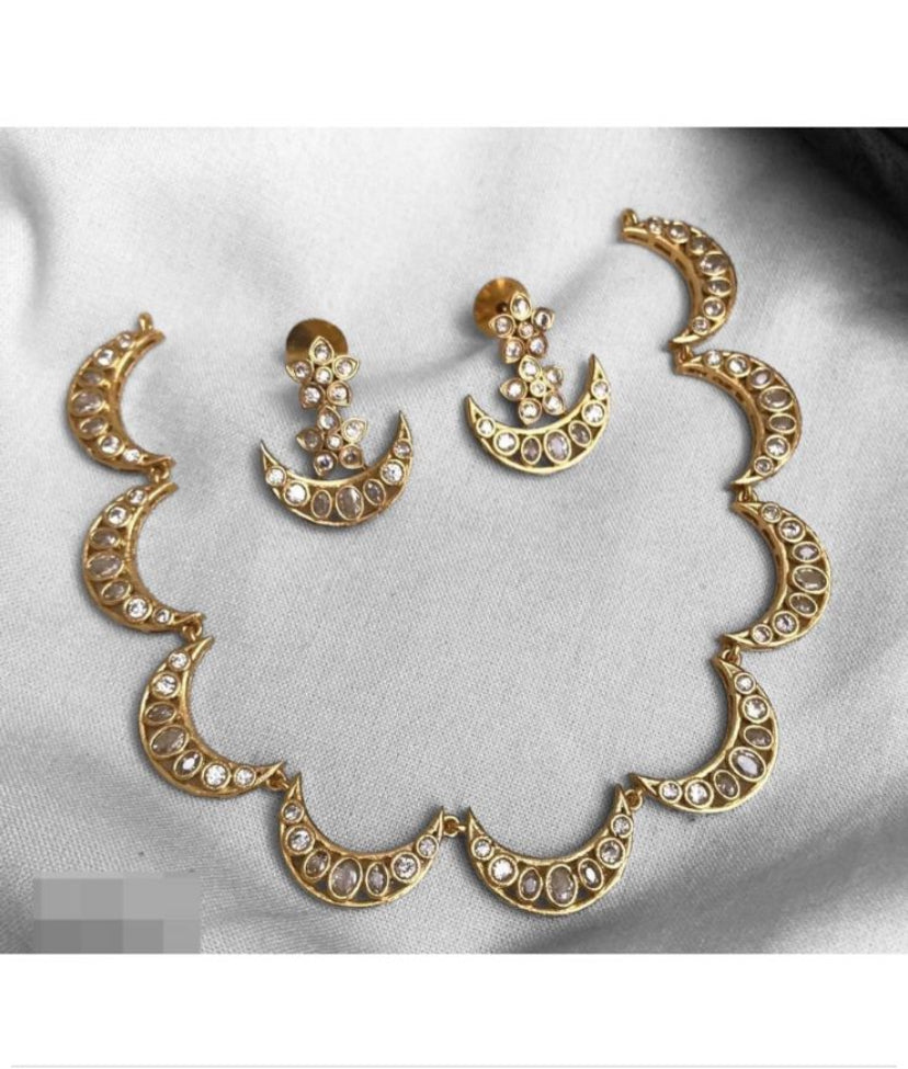 Halfmoon diamond choker Aksha Trends 