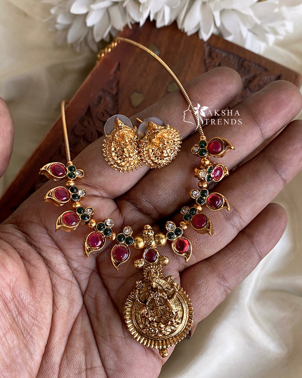 Antique kemp stone necklace Aksha Trends 