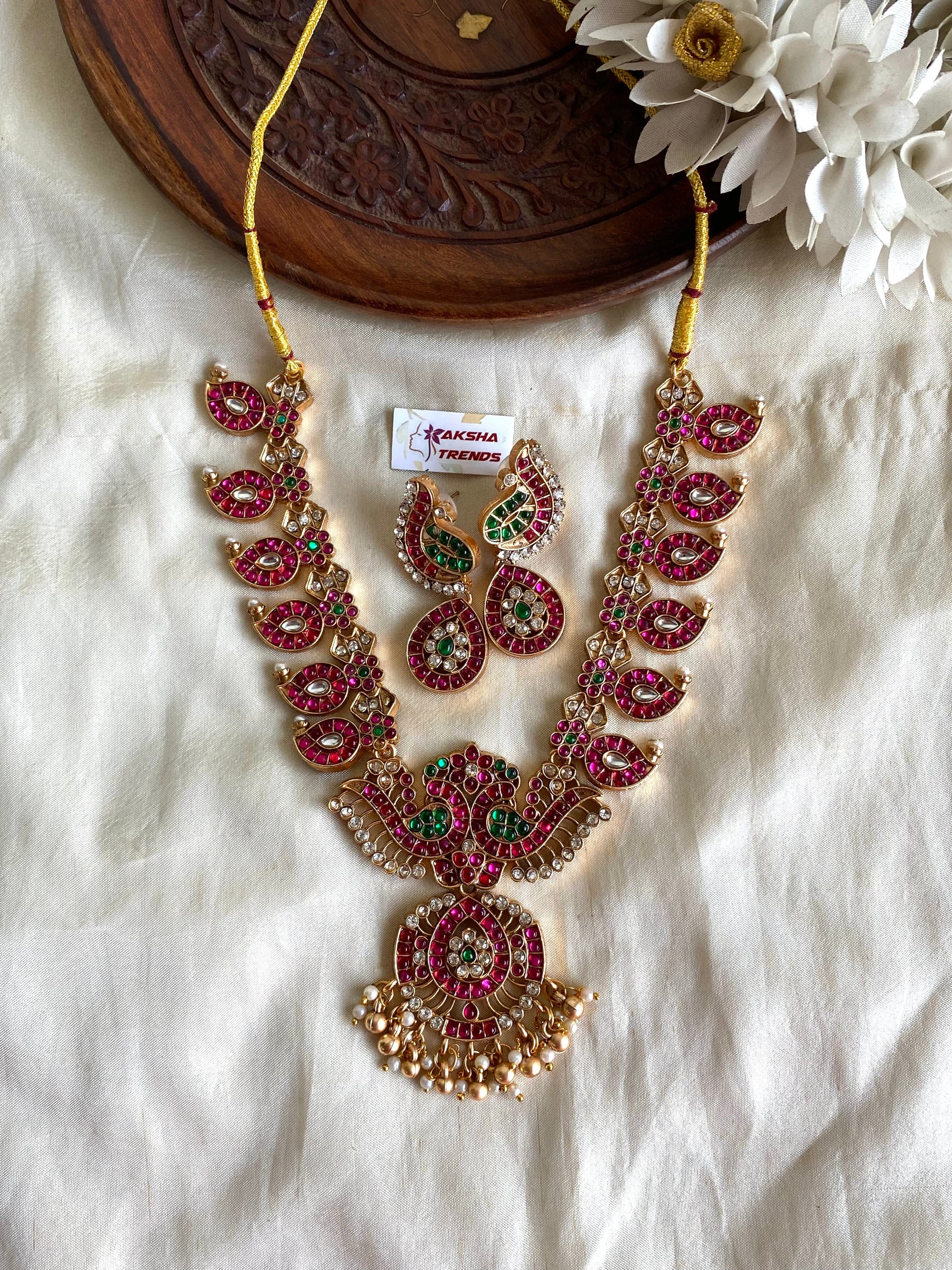 Antique floral kemp choker Aksha Trends