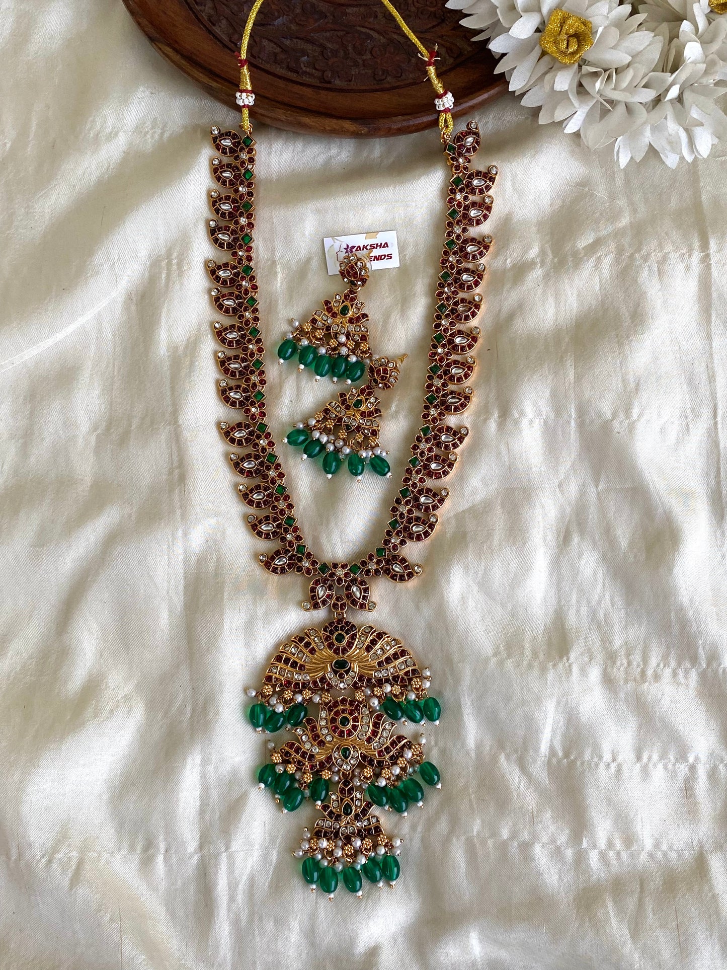 Antique kemp haram Aksha Trends
