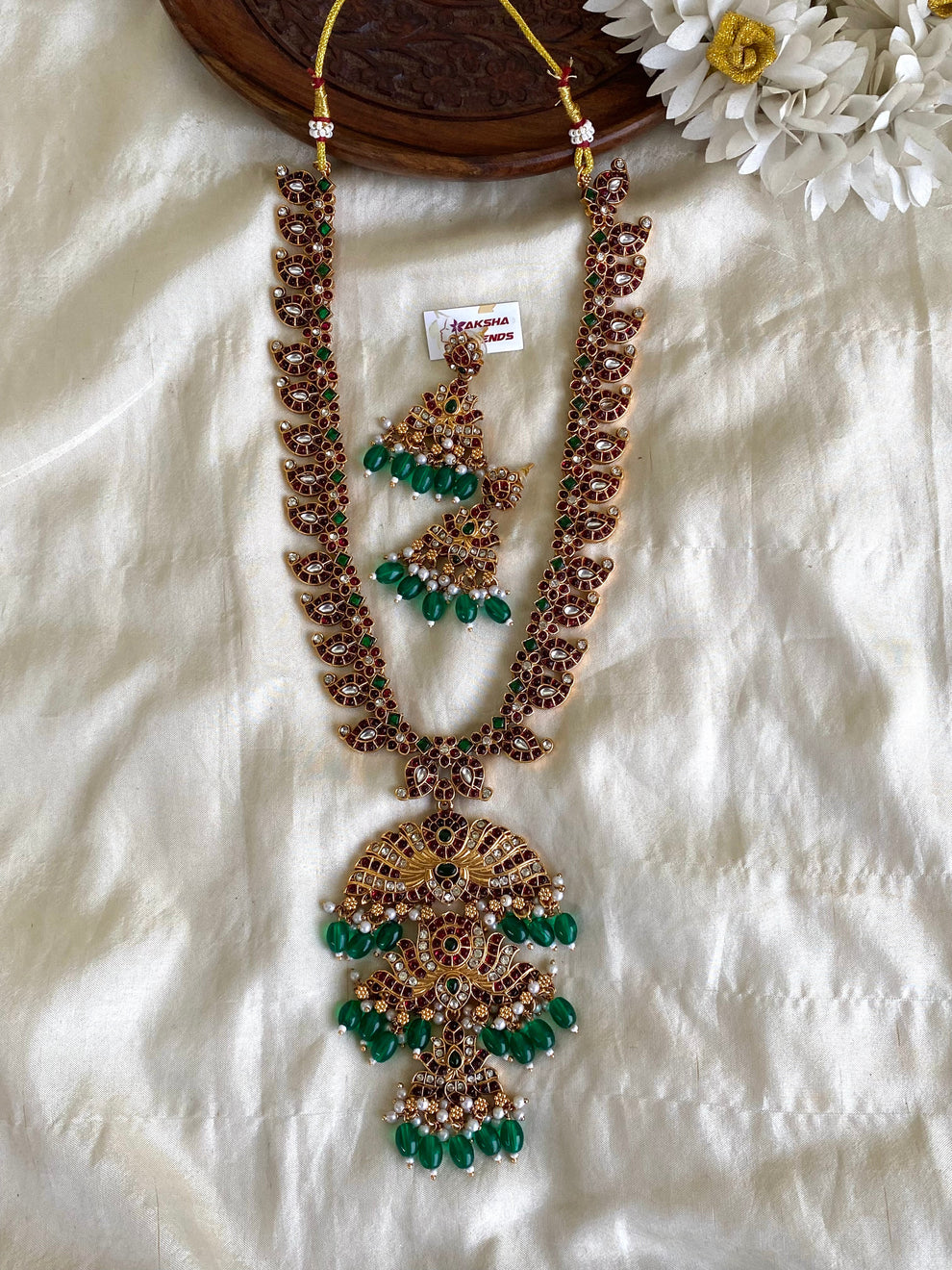 Antique kemp haram Aksha Trends 
