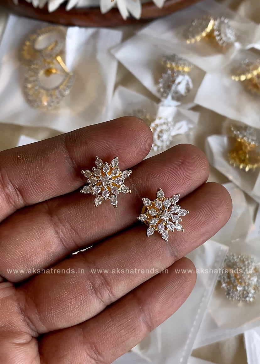 RIYA -Premium diamond stud Aksha Trends