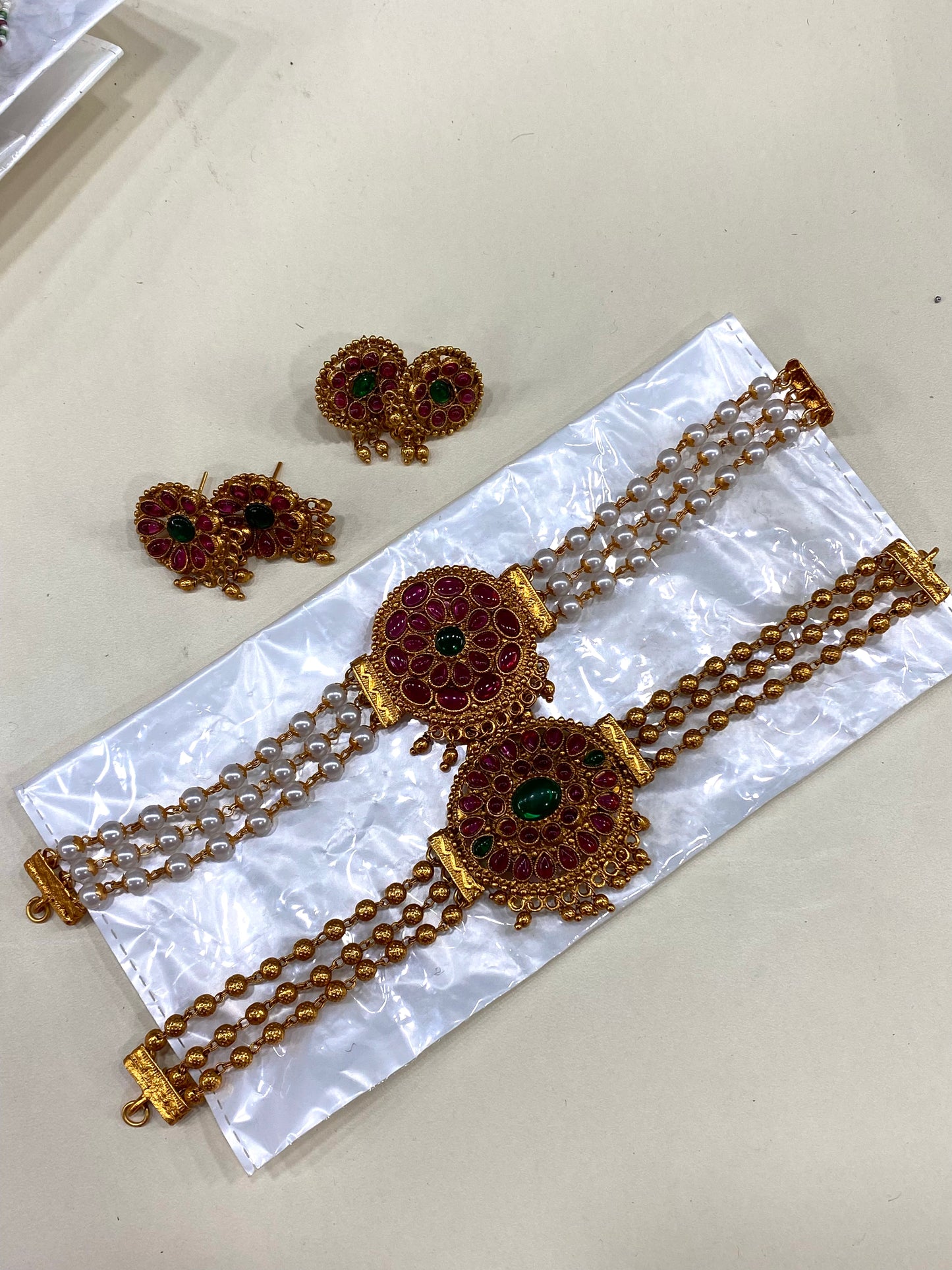 Kemp choker Aksha Trends