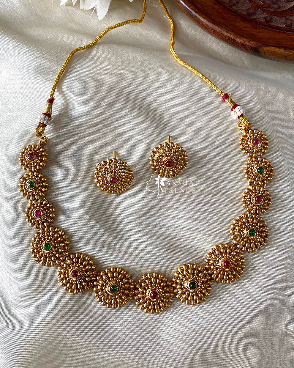 Antique floral choker Aksha Trends 