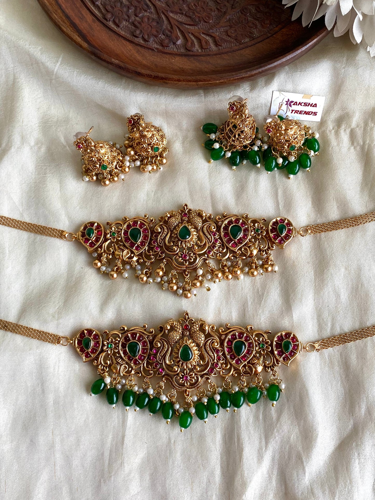 Antique floral kemp choker Aksha Trends