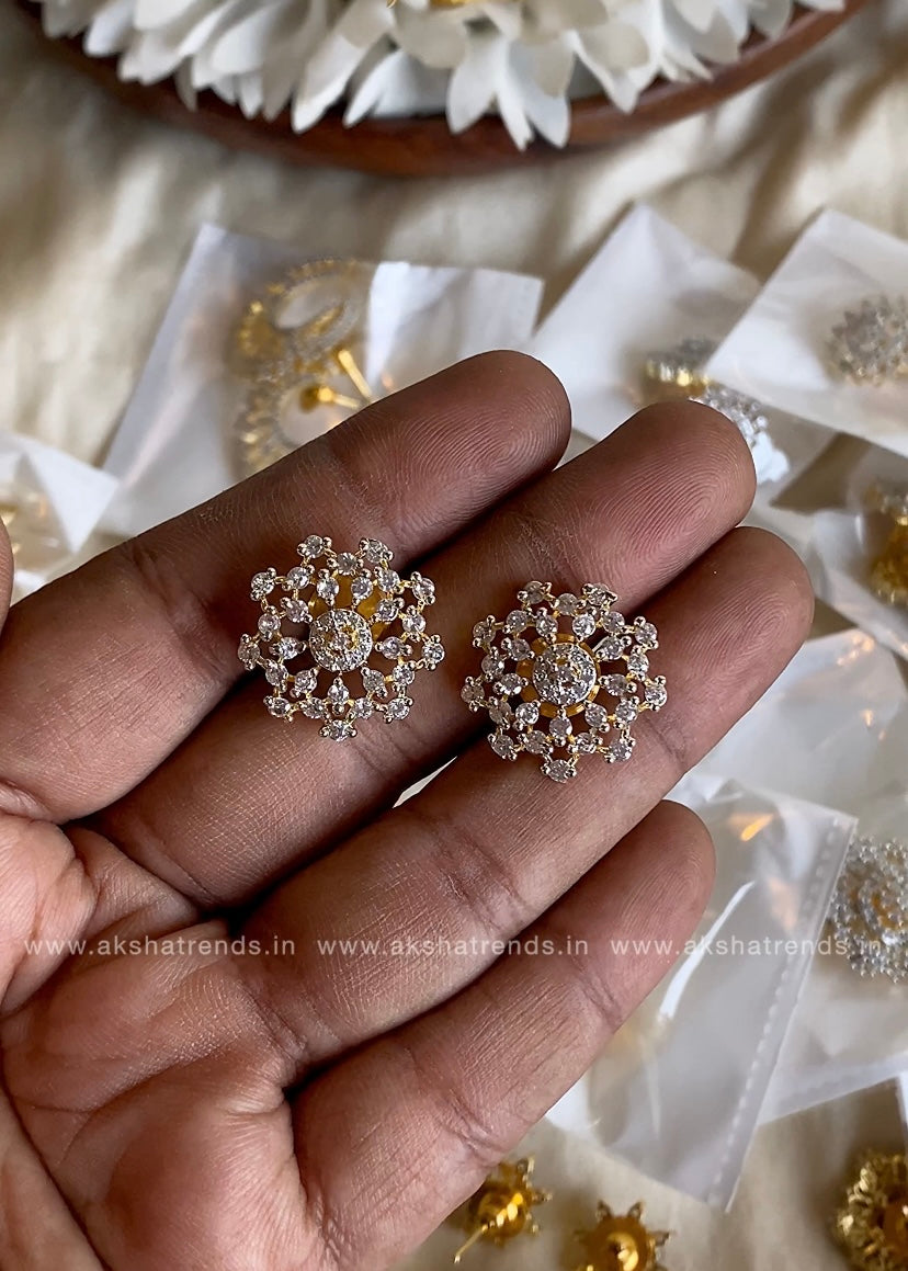 RIYA -Premium diamond stud Aksha Trends