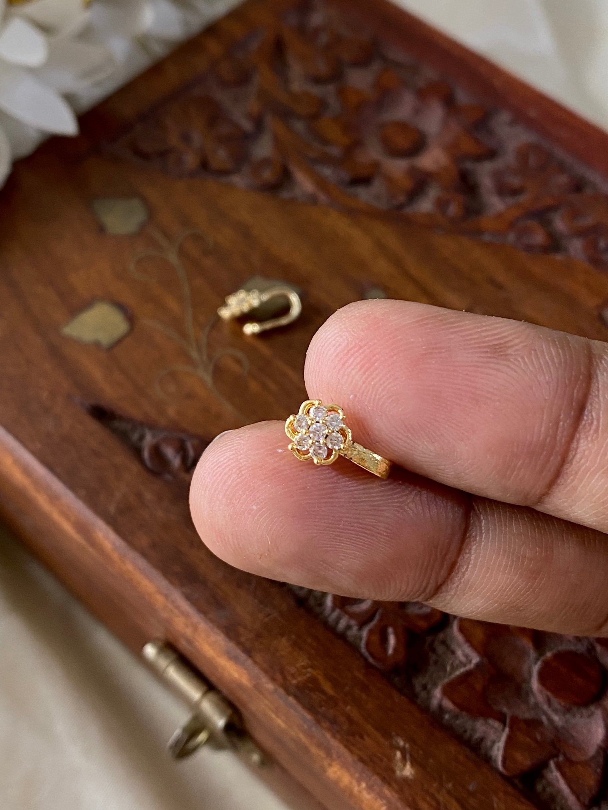 Premium Nose pin Aksha Trends
