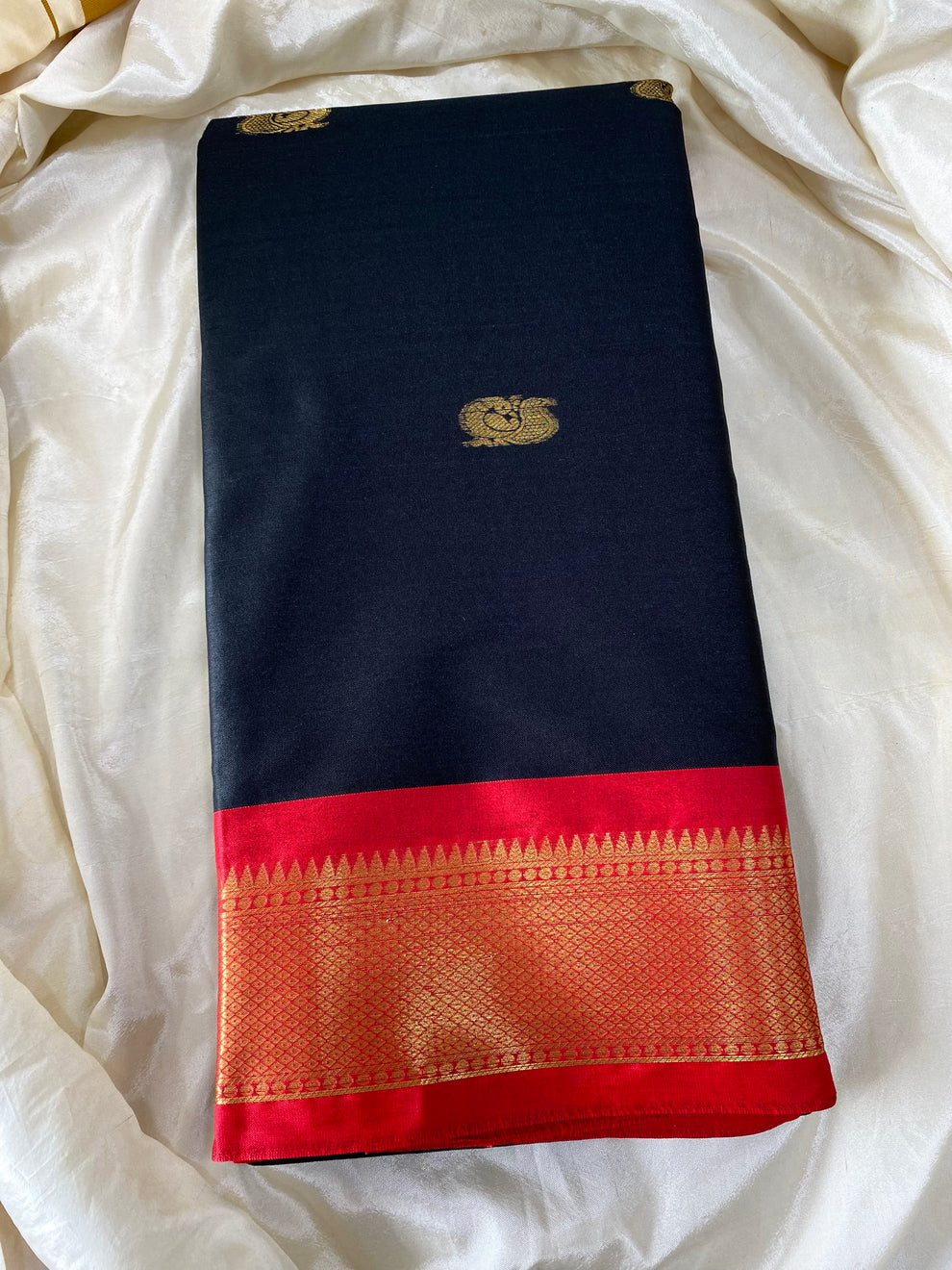Kalyani Silk -Black Aksha Trends 