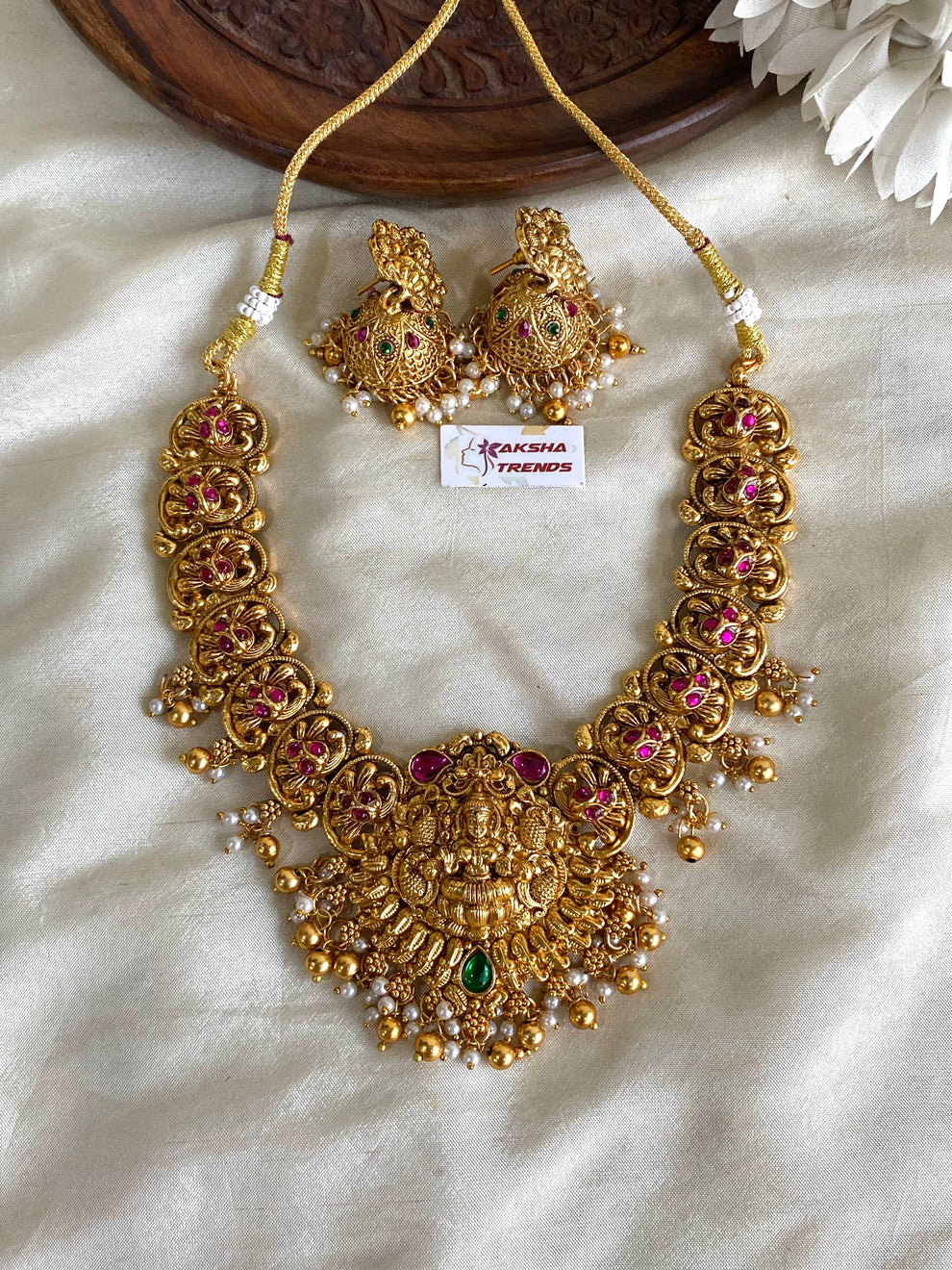 Antique bridal necklace Aksha Trends 