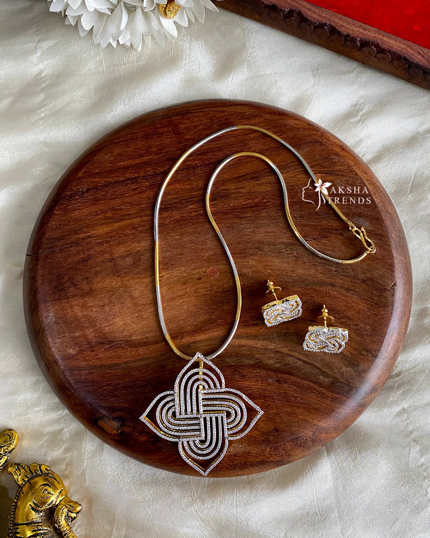 Kolam diamond necklace Aksha Trends