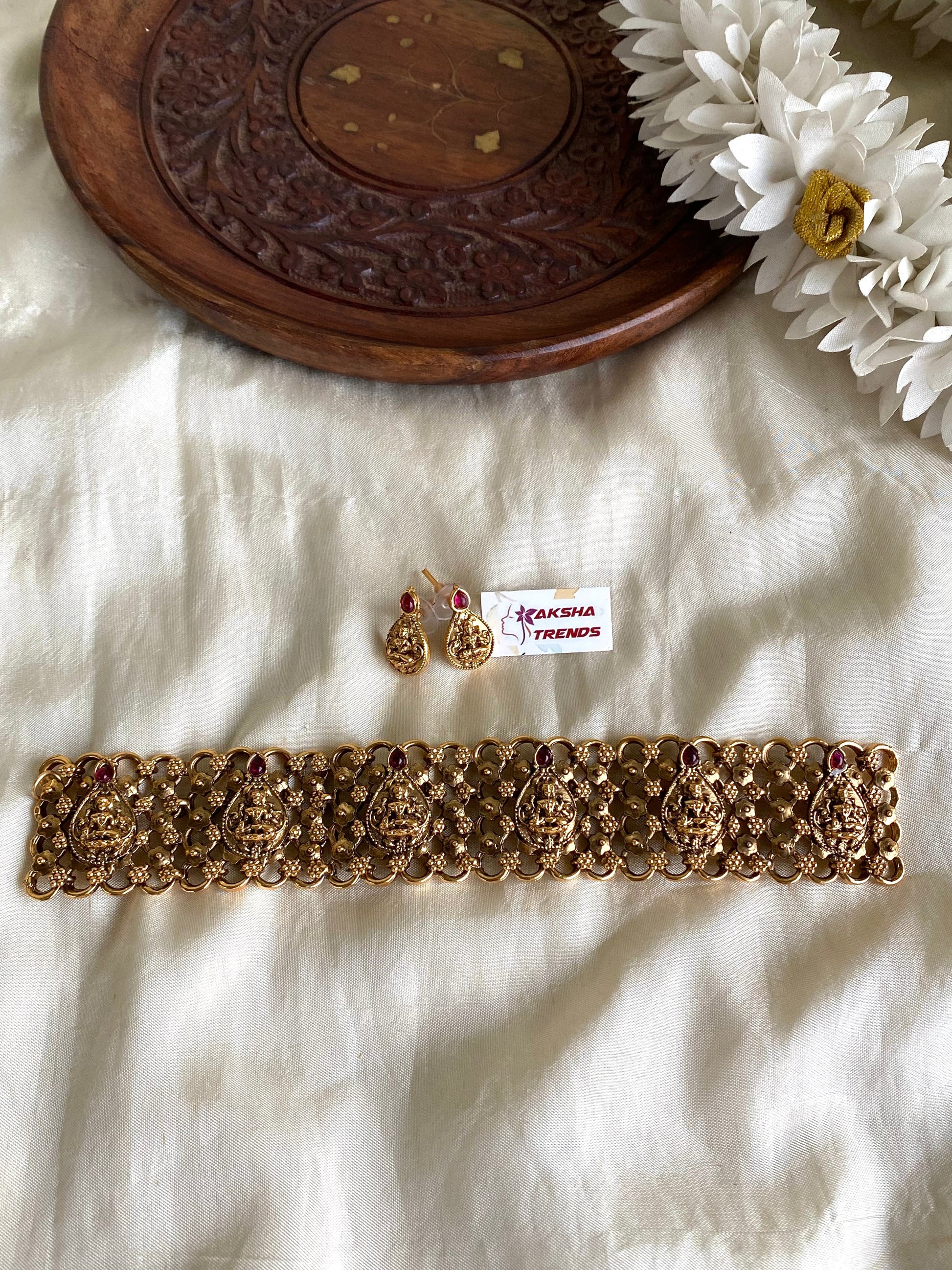 Antique lakshmi hineck choker Aksha Trends
