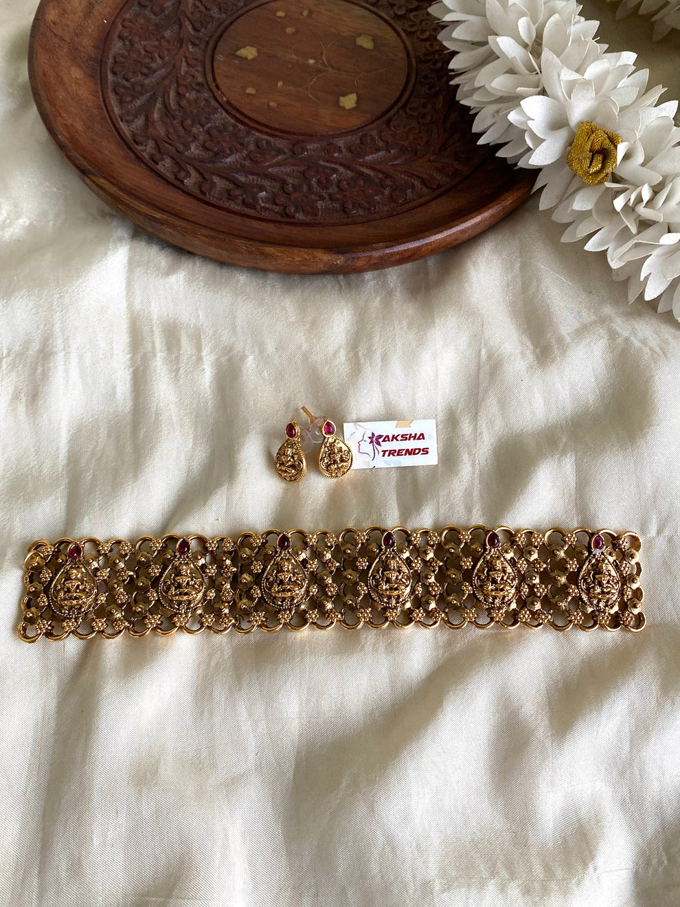 Antique lakshmi hineck choker Aksha Trends 