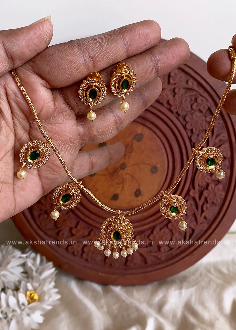 Emerald diamond necklace Aksha Trends
