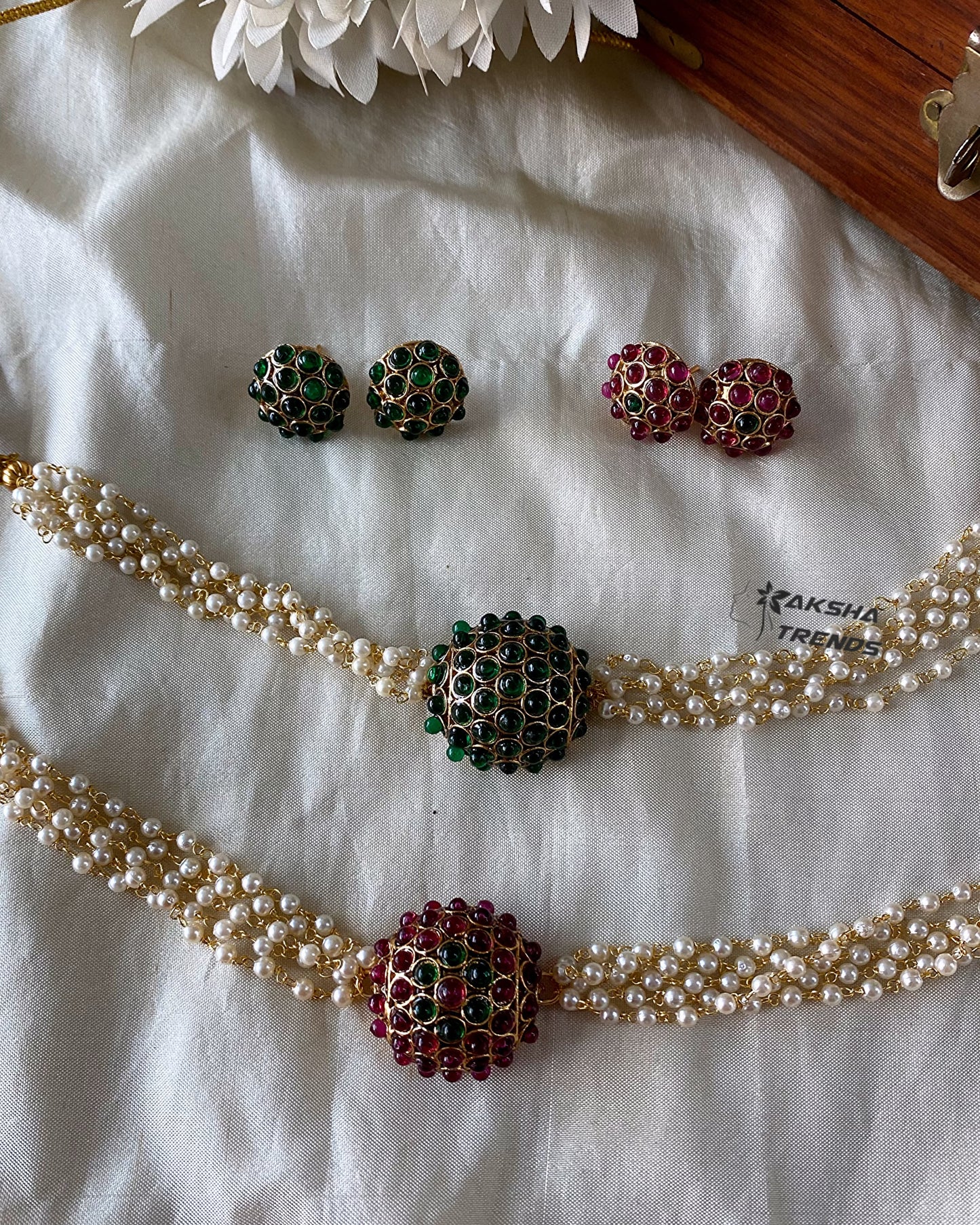 Pearl kemp choker Aksha Trends