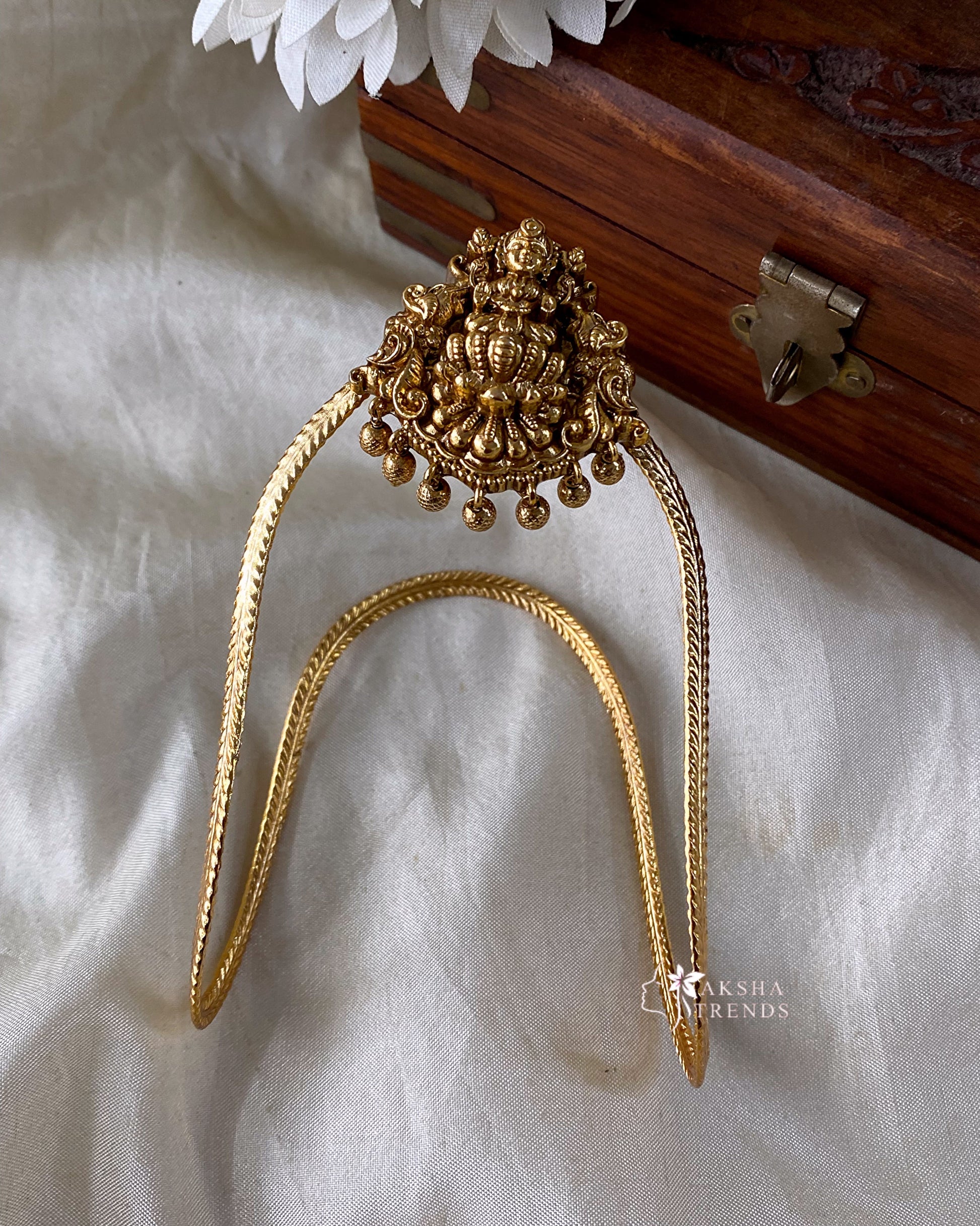 Premium bridal vanki Aksha Trends