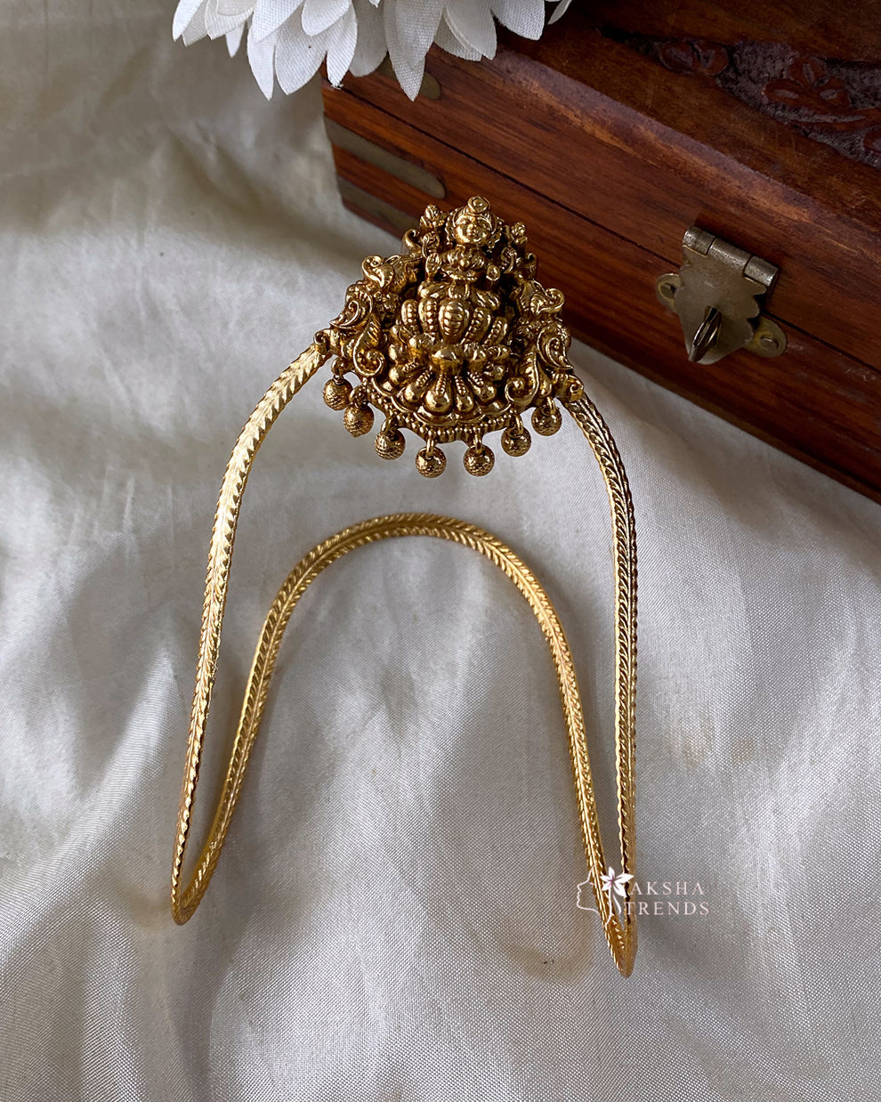 Premium bridal vanki Aksha Trends 