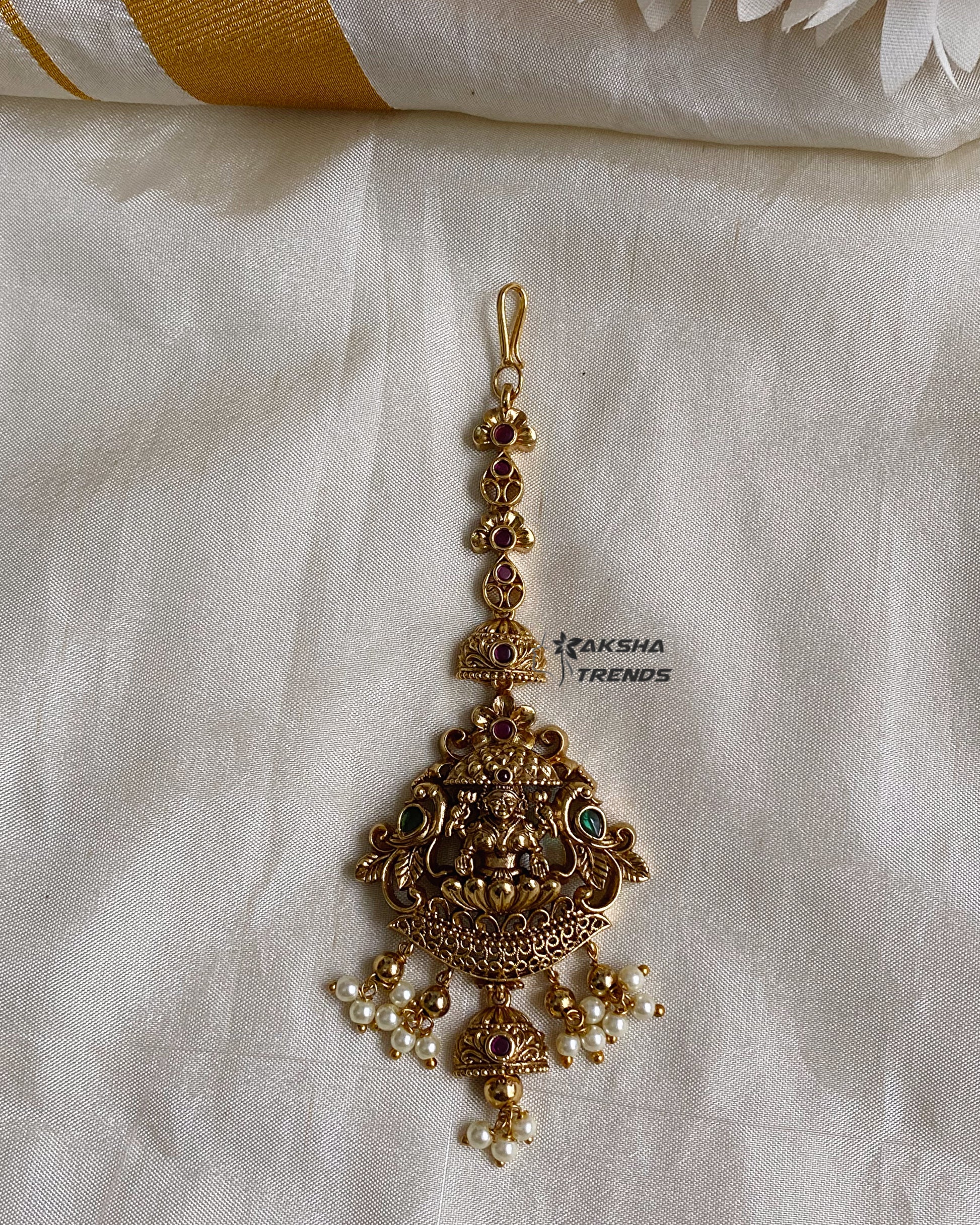 Nagas bridal Tikka -pearl Aksha Trends