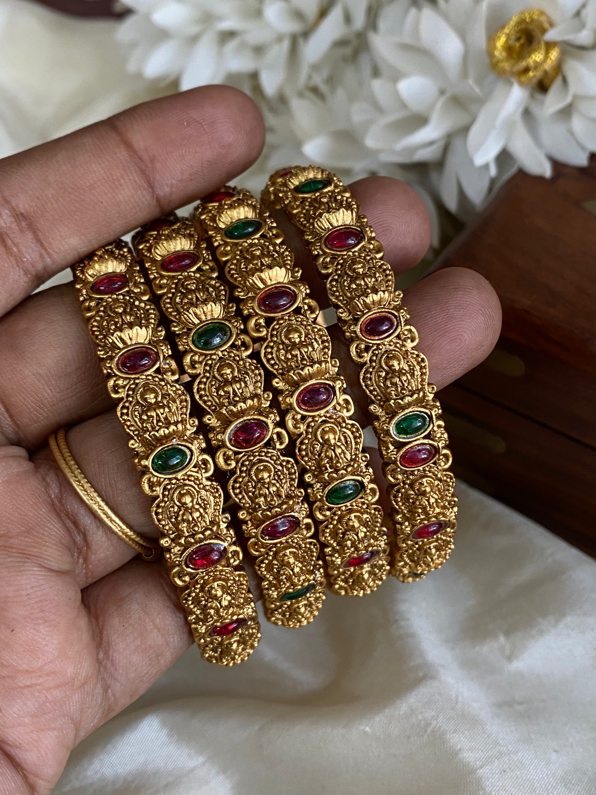 Antique lakshmi bangles (4pc) Aksha Trends