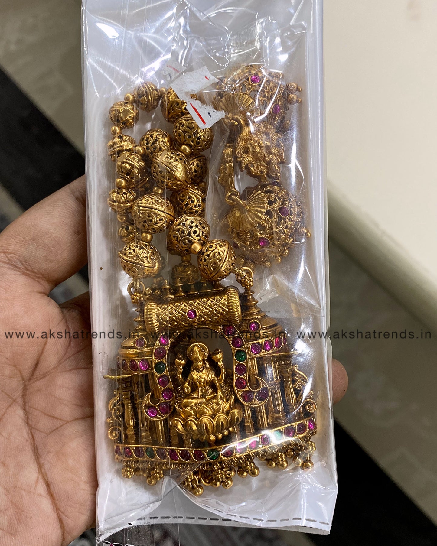 Temple pendant chain Aksha Trends
